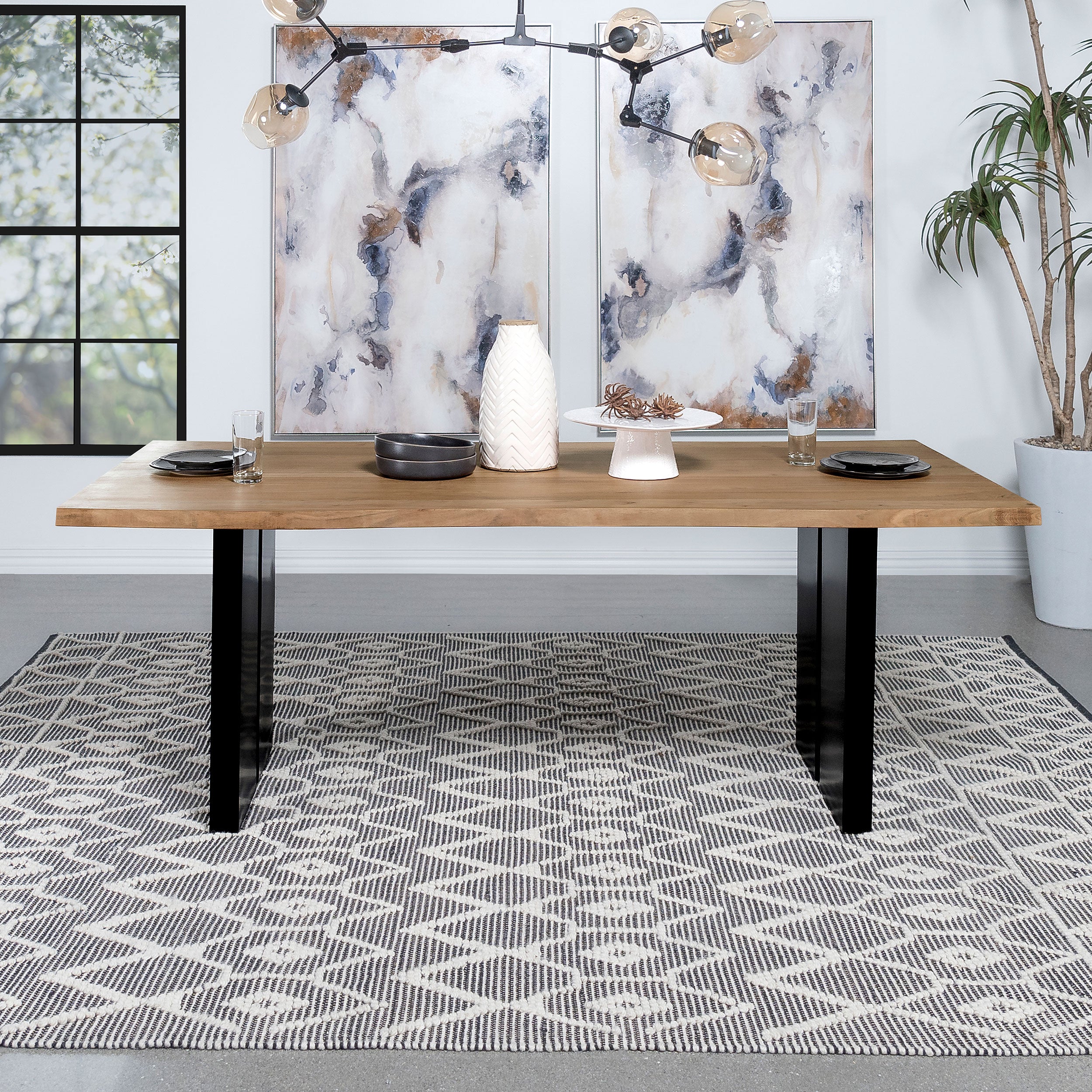 Bradshaw Dining Table - Luxury Home Furniture (MI)
