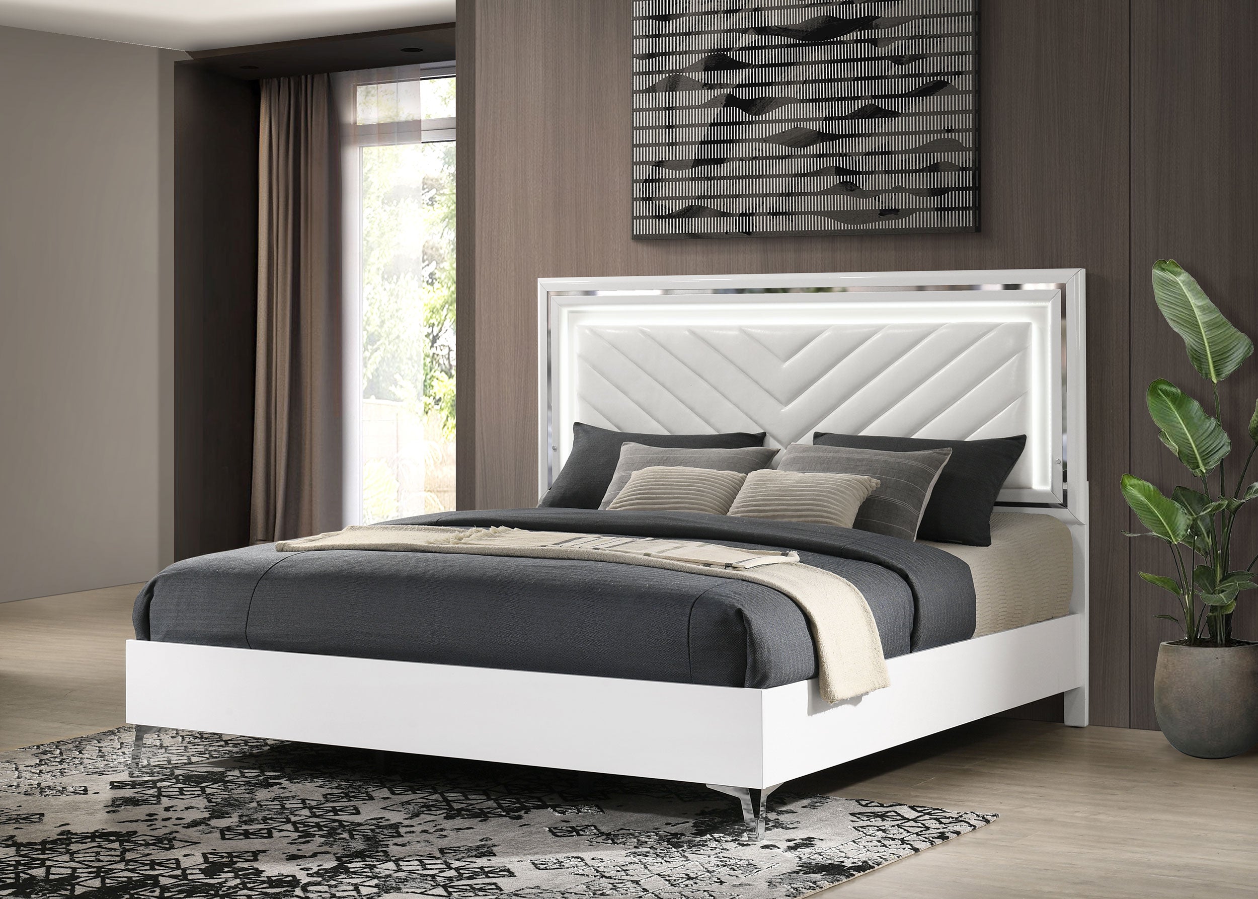 Cassia Panel Bed with LED Lighting - Luxury Home Furniture (MI)