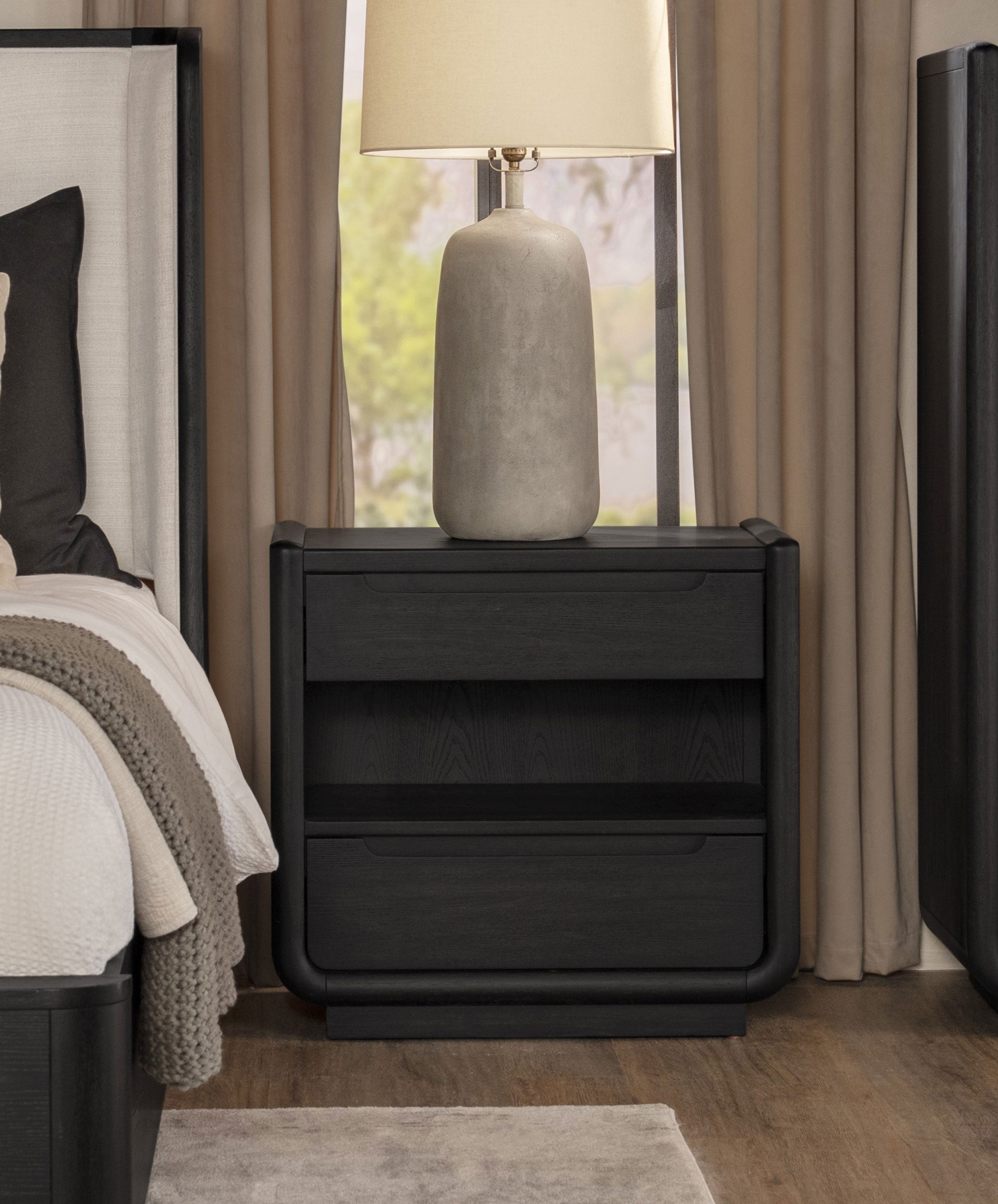 Leandro Nightstand