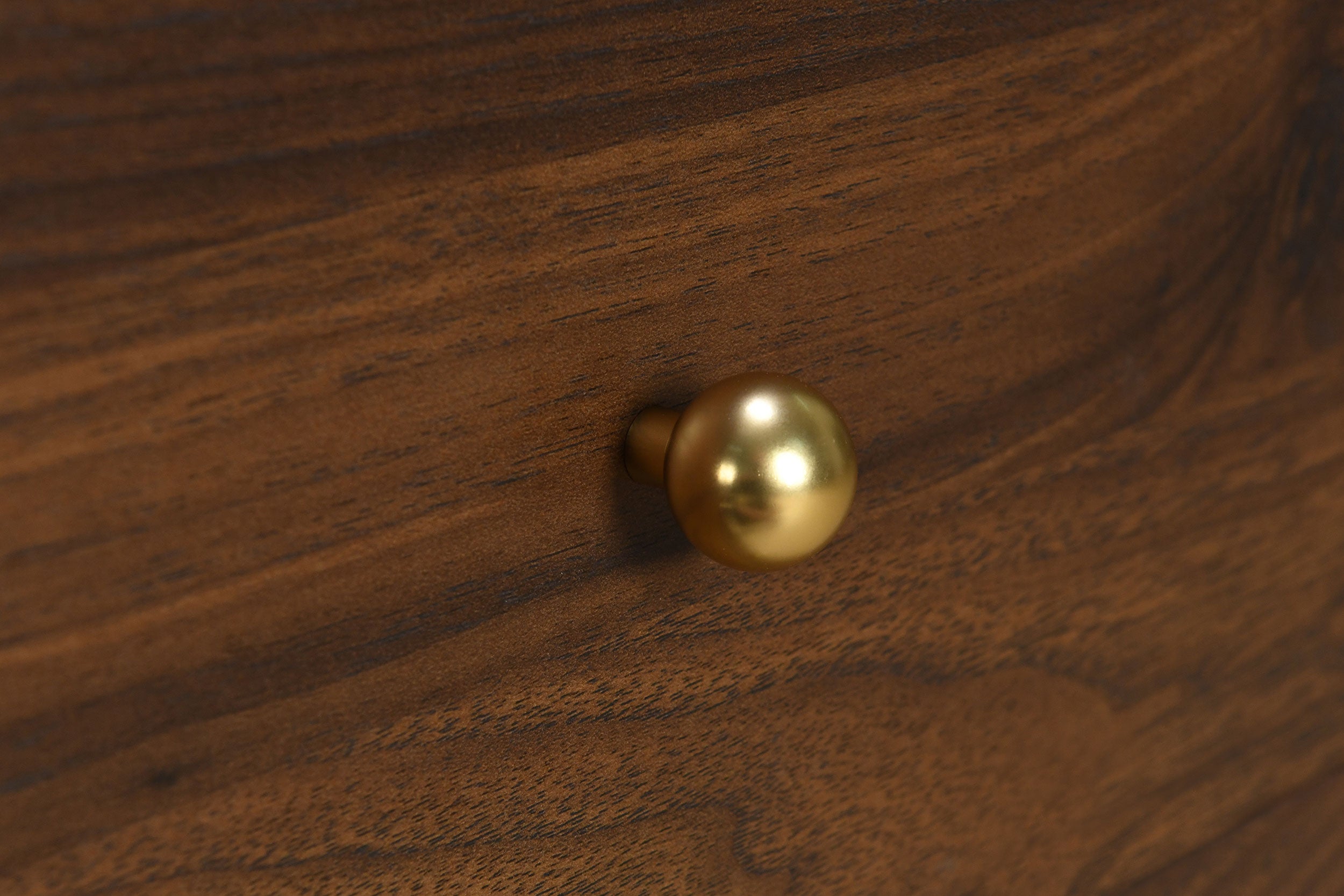 Welsley 4 Pc Bedroom Set - Luxury Home Furniture (MI)