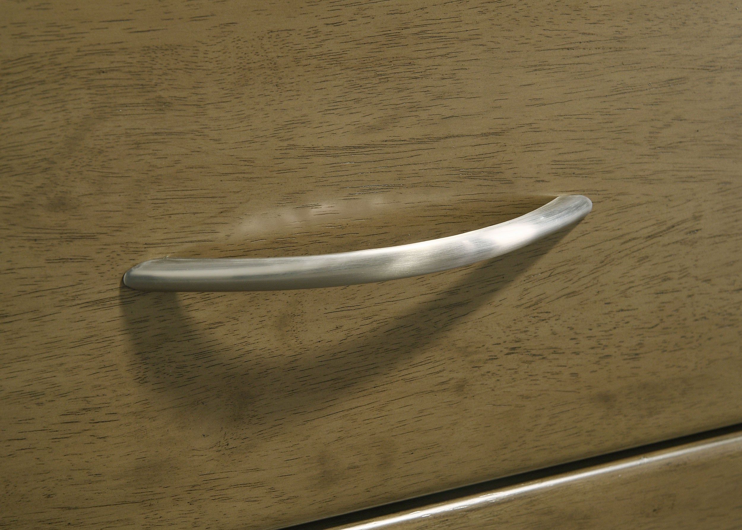 Amsbury Chest of Drawers - Luxury Home Furniture (MI)