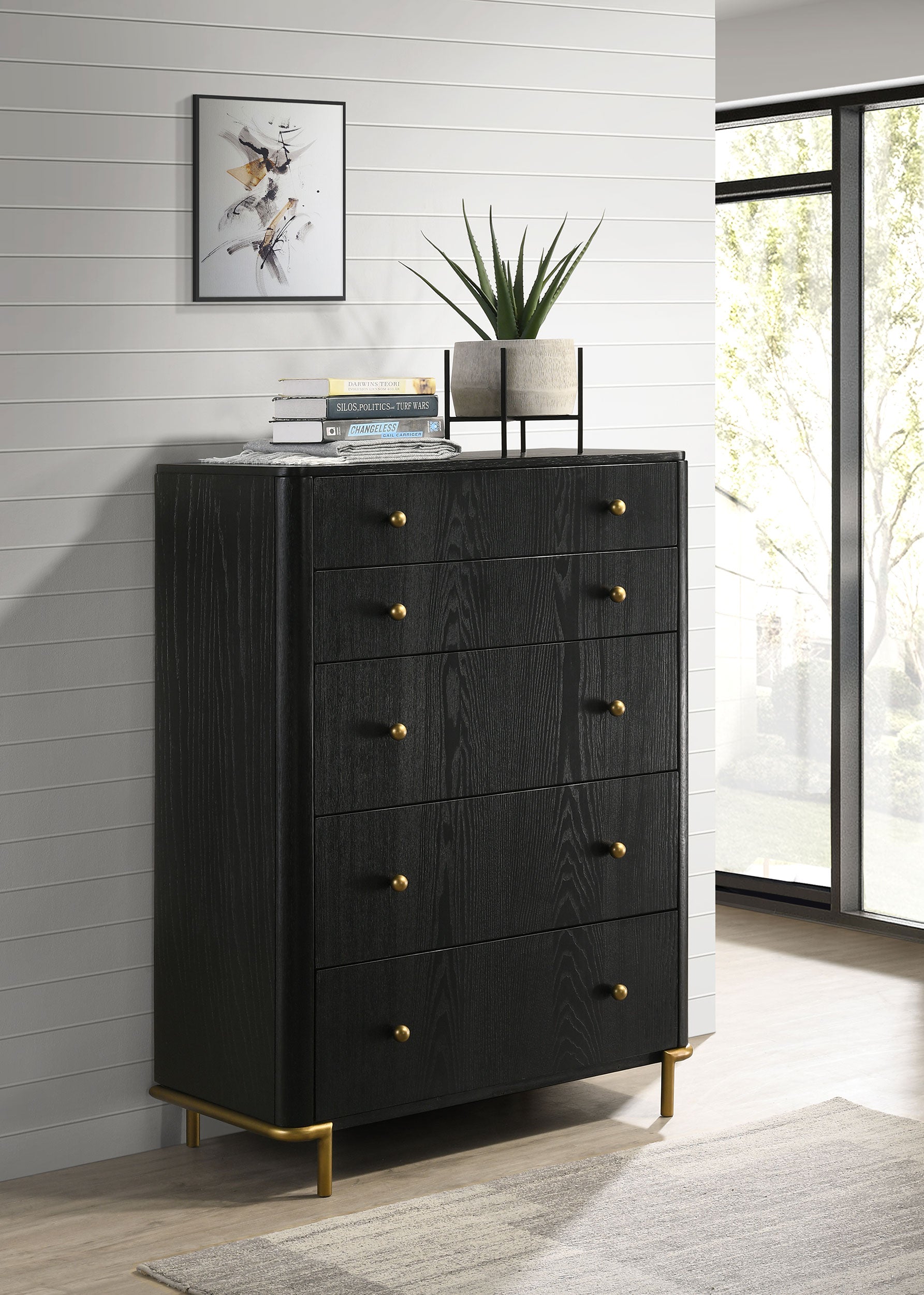 Arini Chest of Drawers