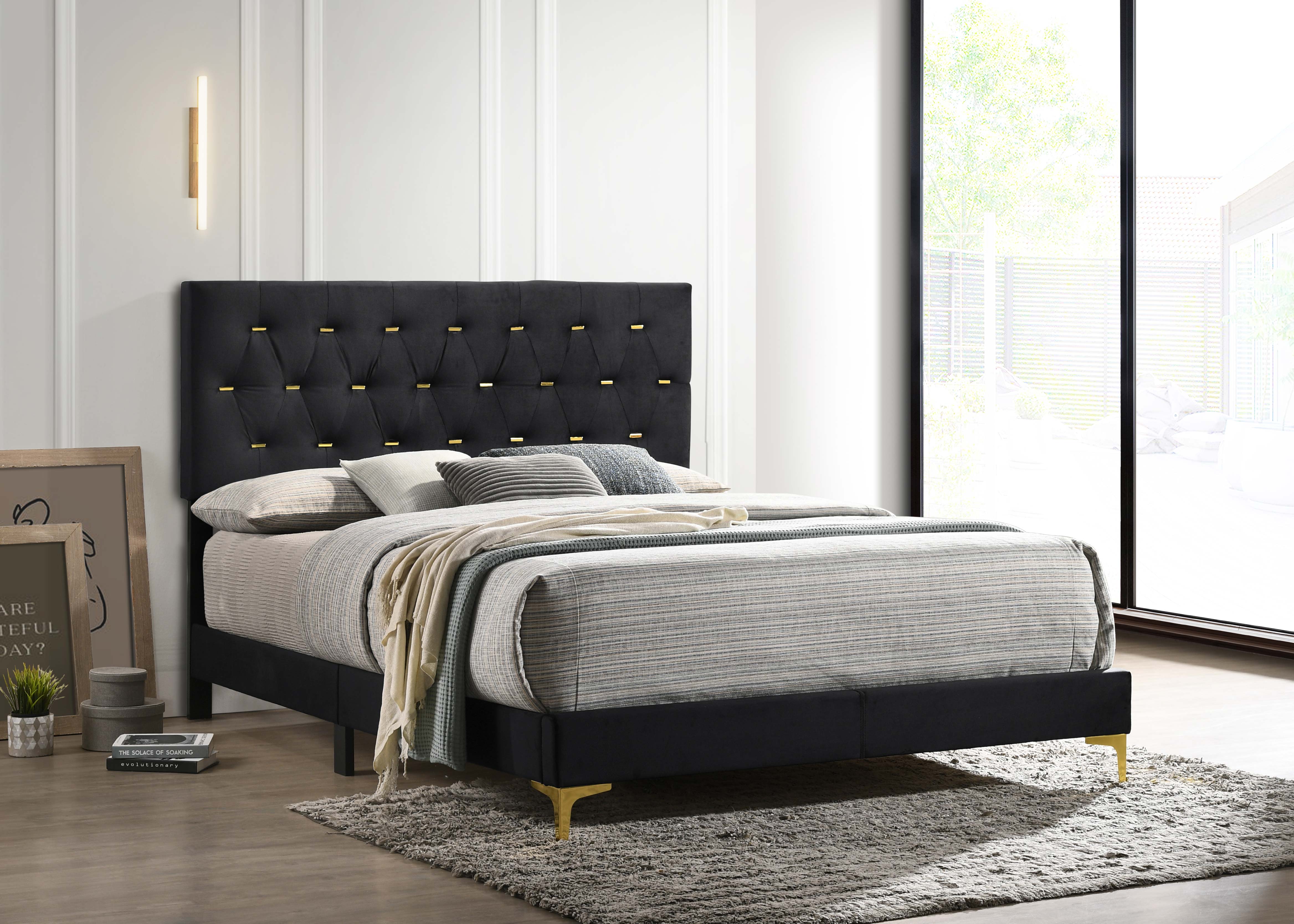 Kendall Panel Bed E.King, & Queen Black & White - Luxury Home Furniture (MI)