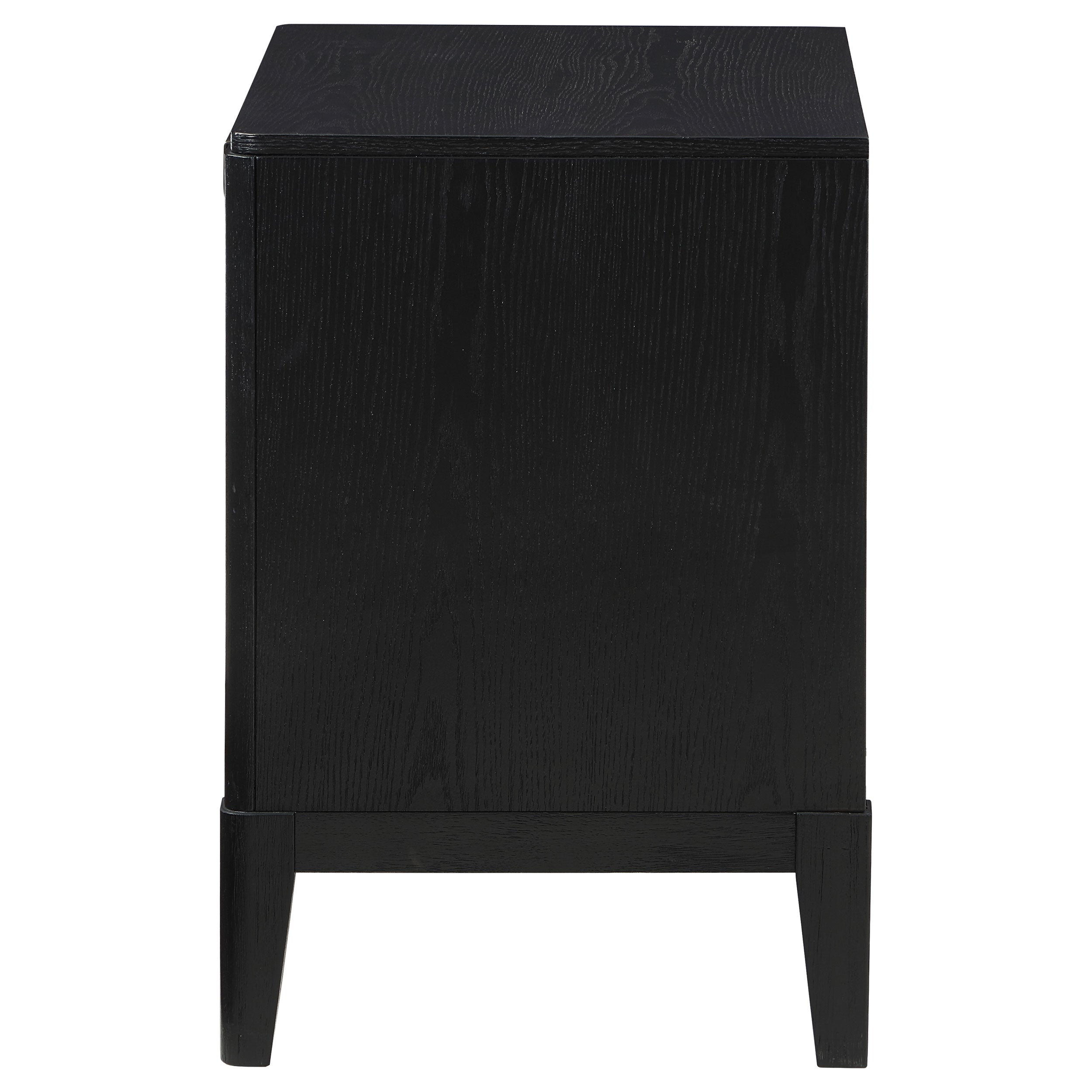 Brookmead Nightstand - Luxury Home Furniture (MI)