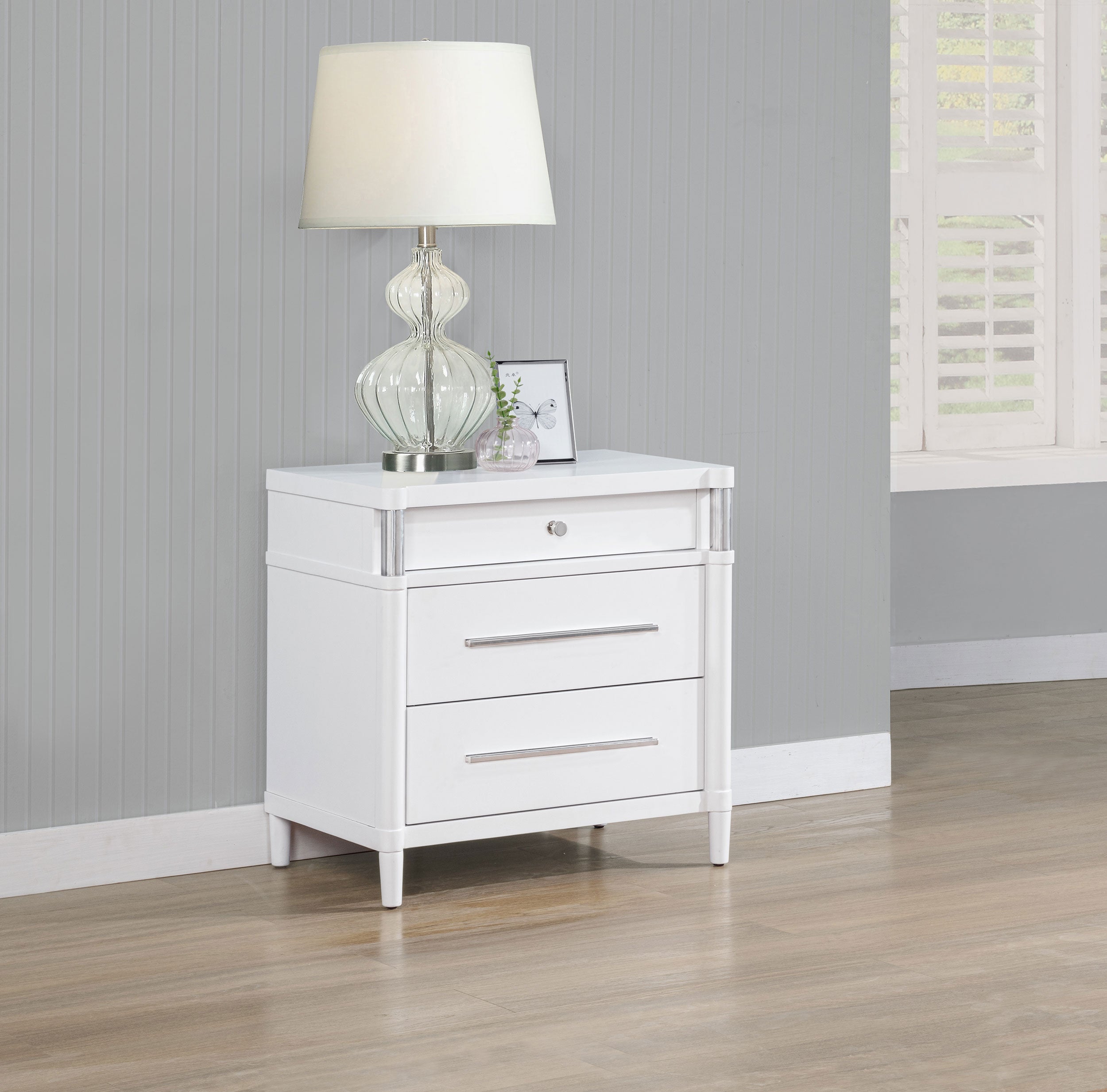 Gracemont Nightstand - Luxury Home Furniture (MI)