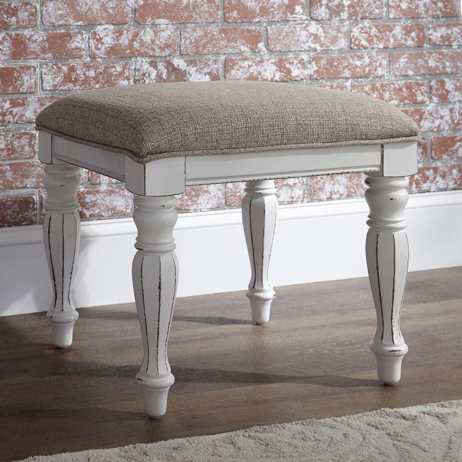 Magnolia Manor 3 Piece Vanity Set - Luxury Home Furniture (MI)