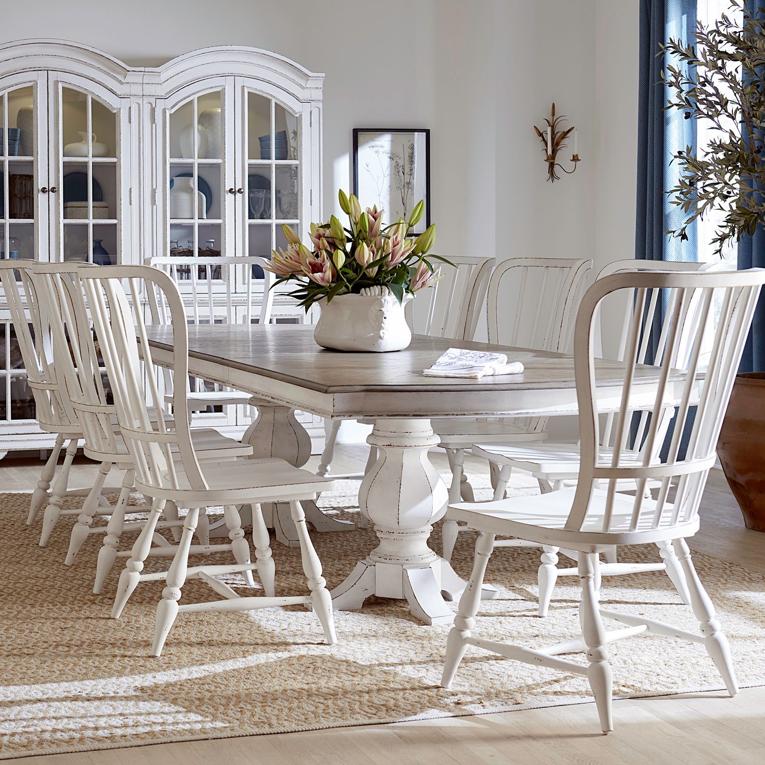 Magnolia Manor 9 Piece Double Pedestal Table Set image