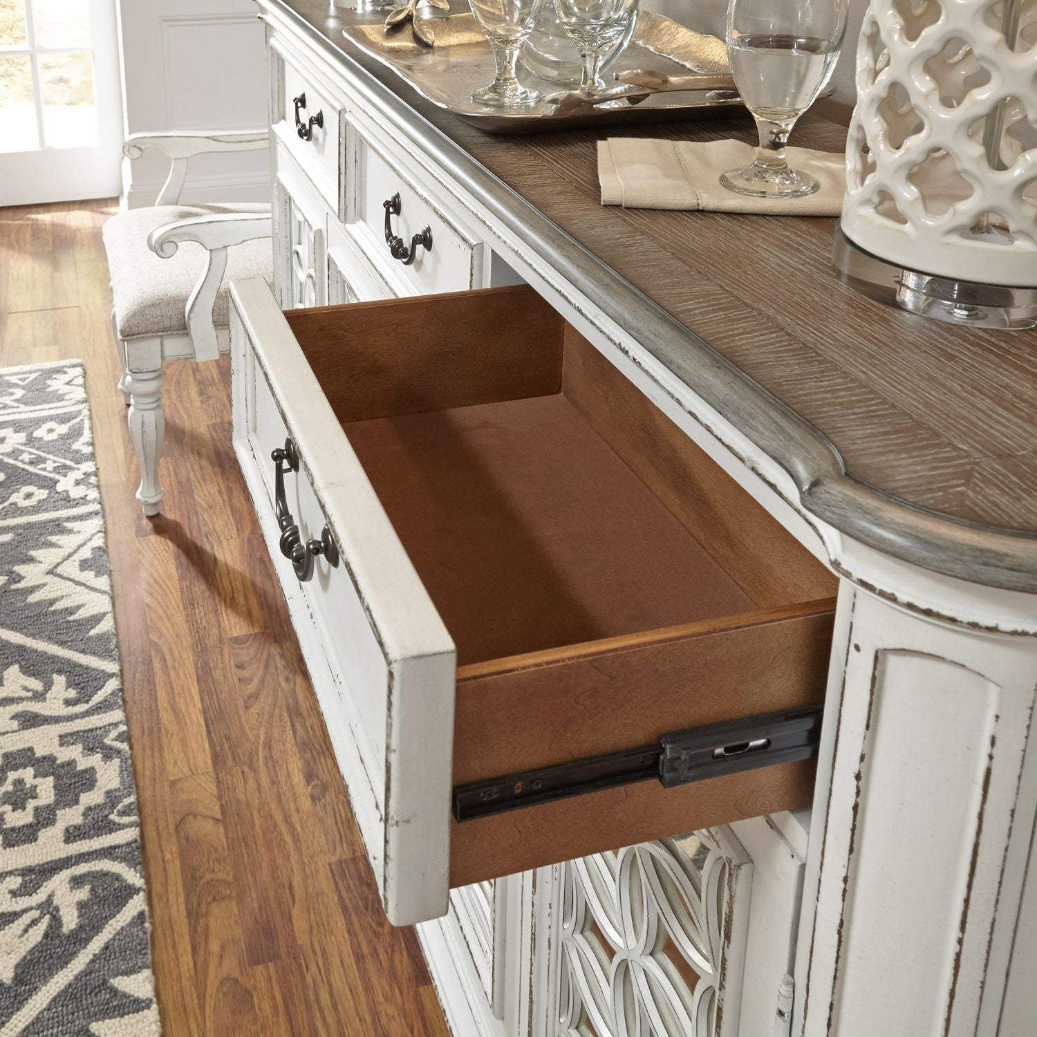 Magnolia Manor Hall Buffet in Antique White - Luxury Home Furniture (MI)