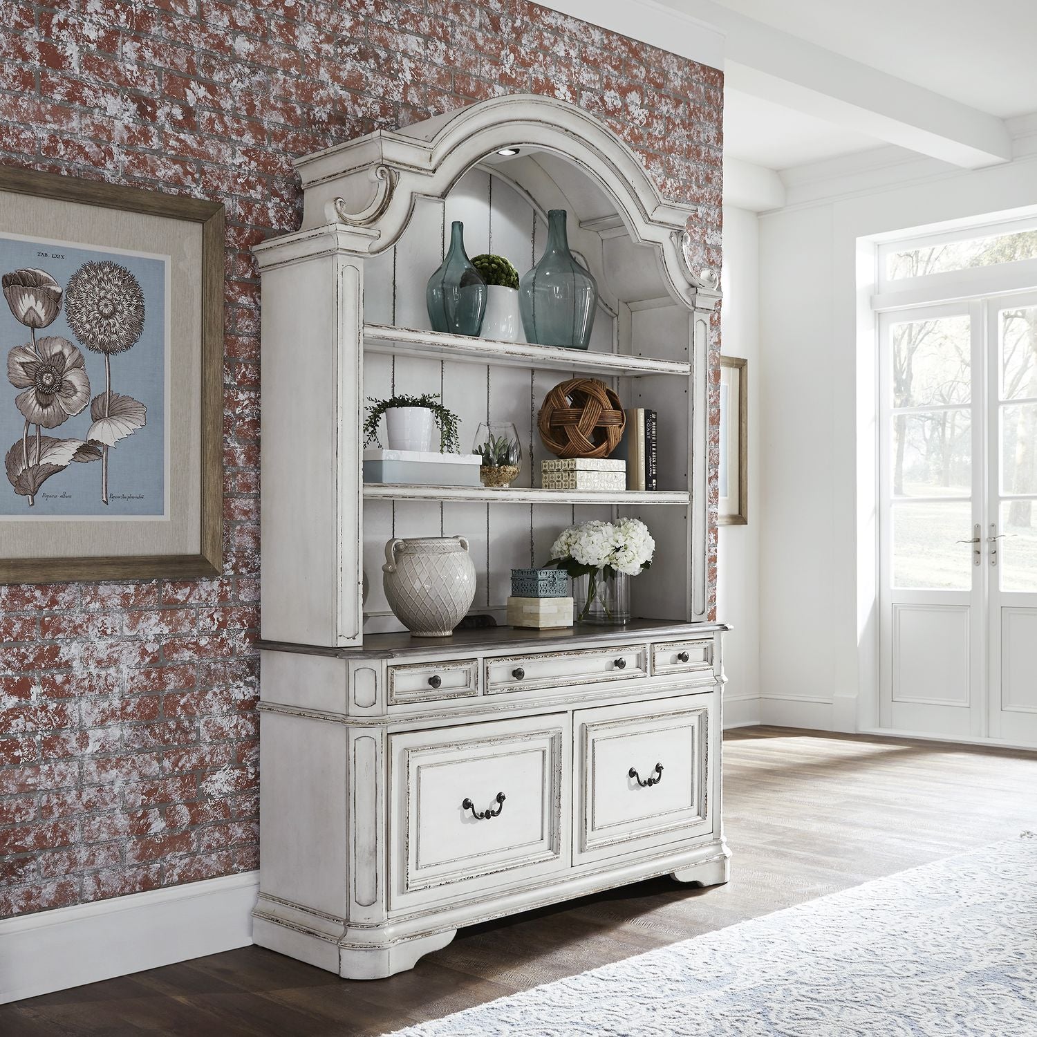 Magnolia Manor 3 Piece Desk & Hutch Set