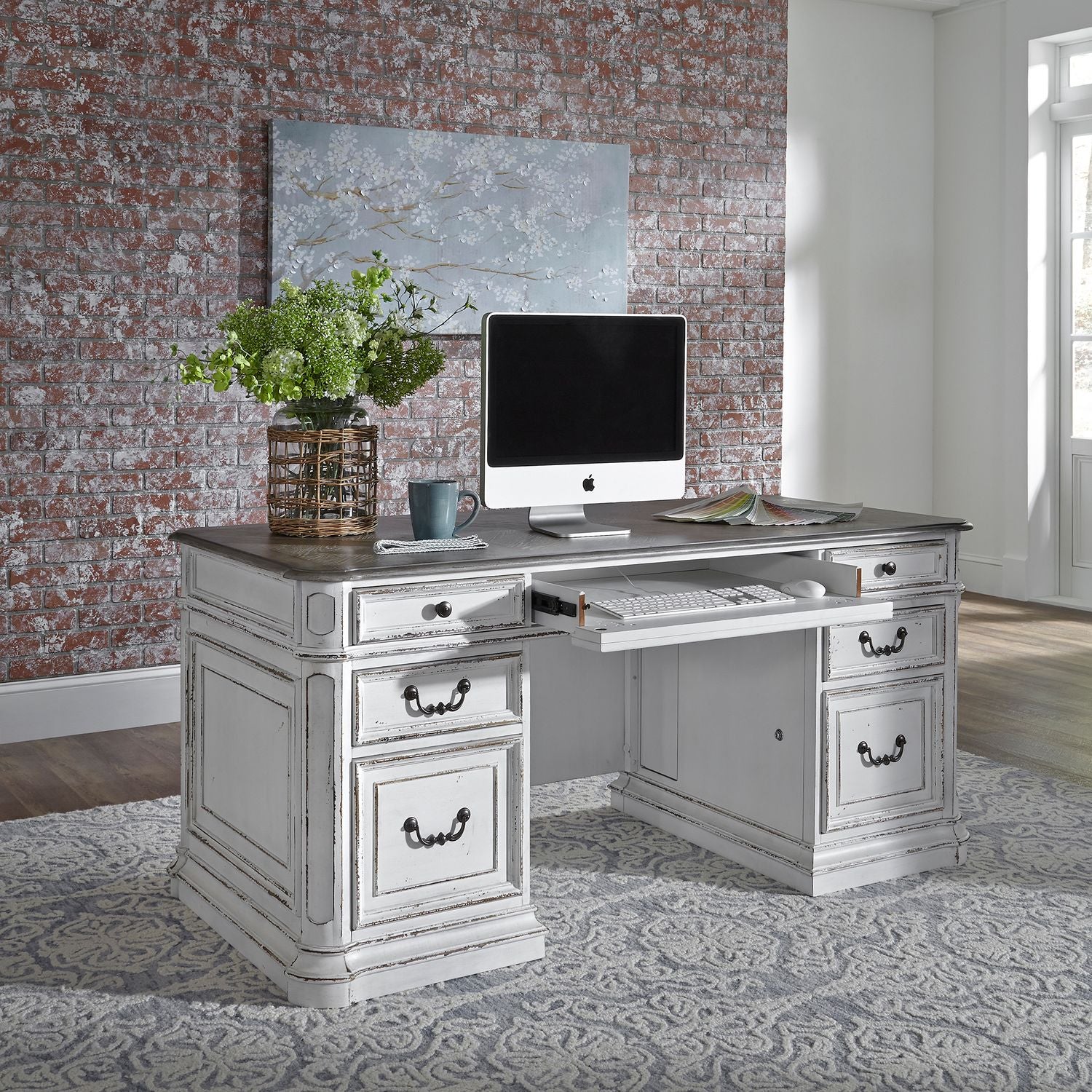Magnolia Manor Complete 5 Piece Desk