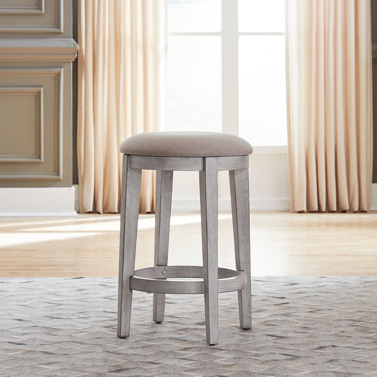 Liberty Furniture Ocean Isle Upholstered Console Stool in Antique White with Weathered Pine image