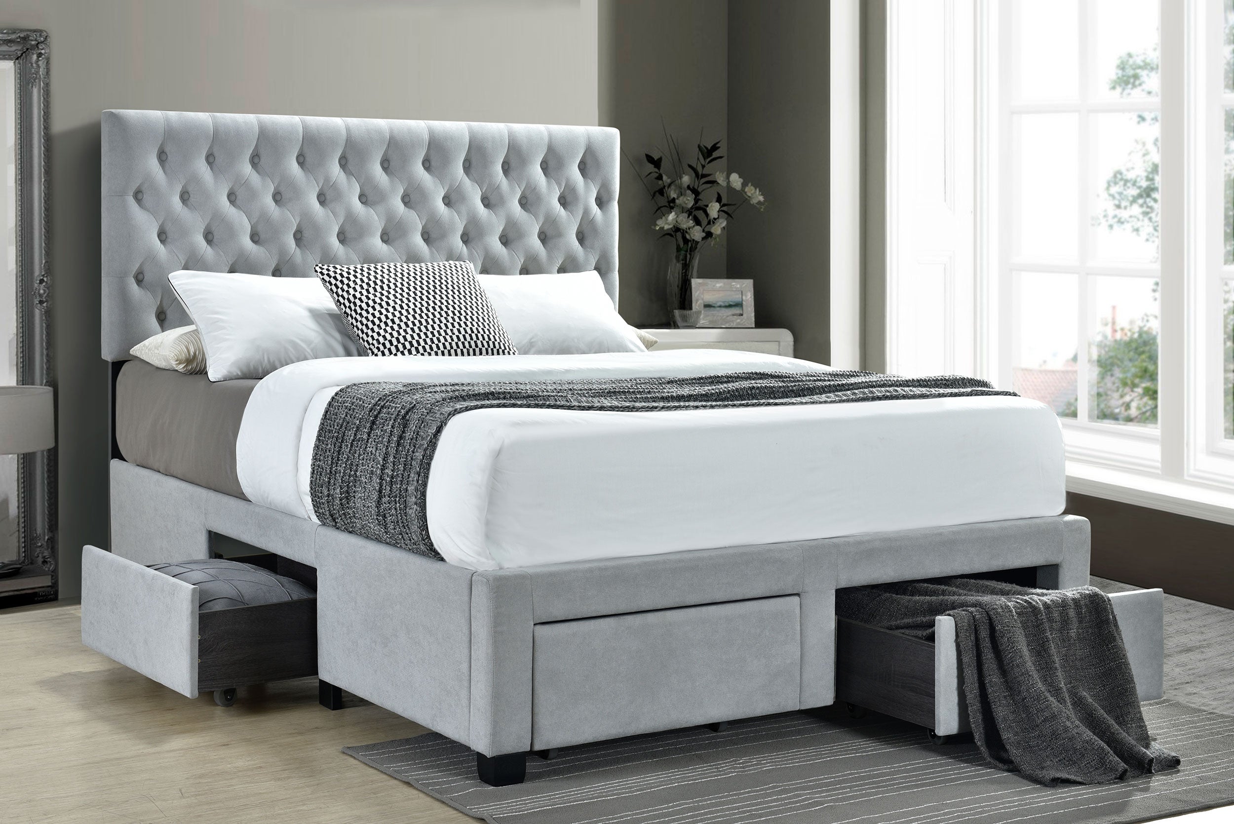 Soledad Panel Platform Storage Bed - Luxury Home Furniture (MI)