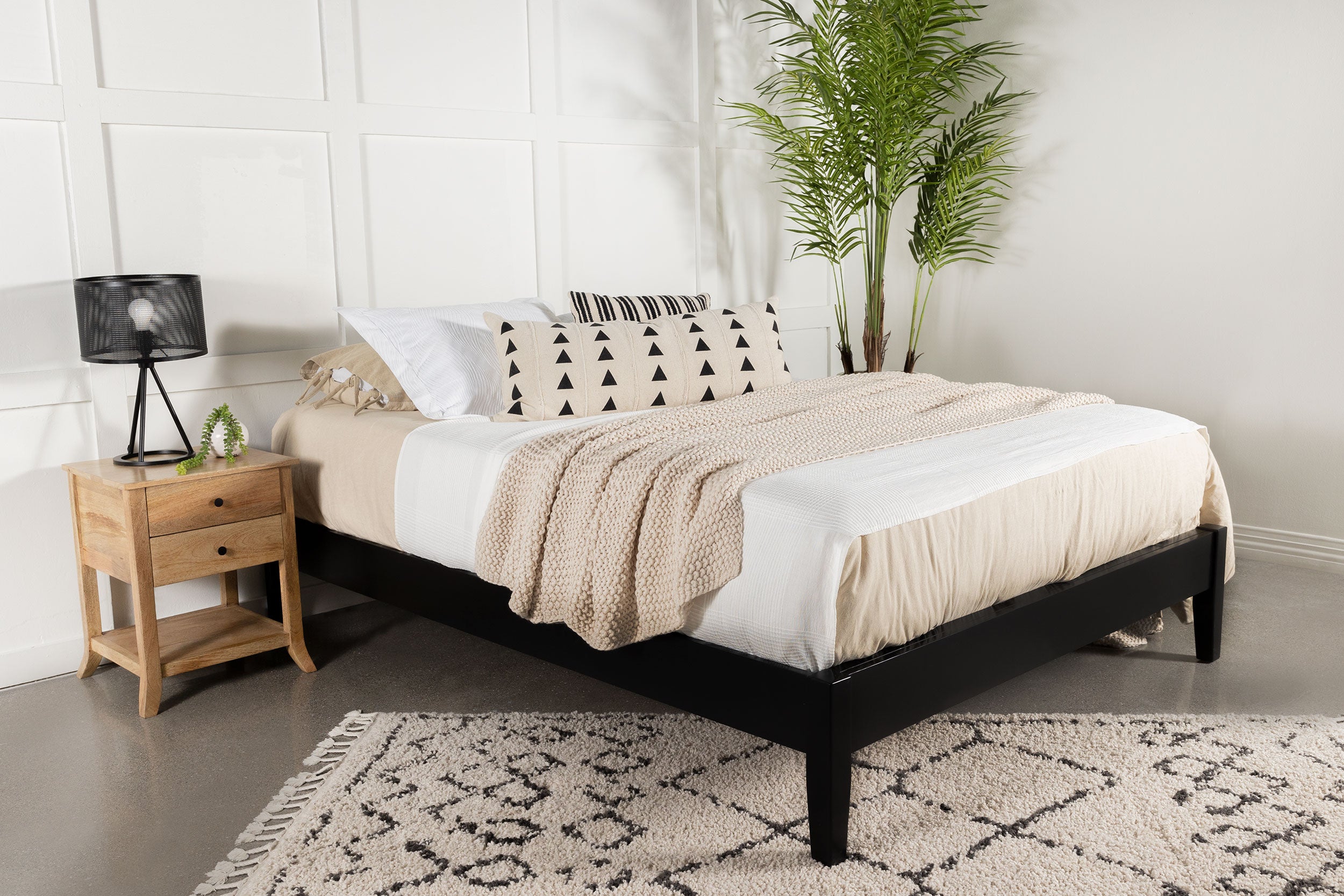 Hounslow Platform Bed Base - Luxury Home Furniture (MI)