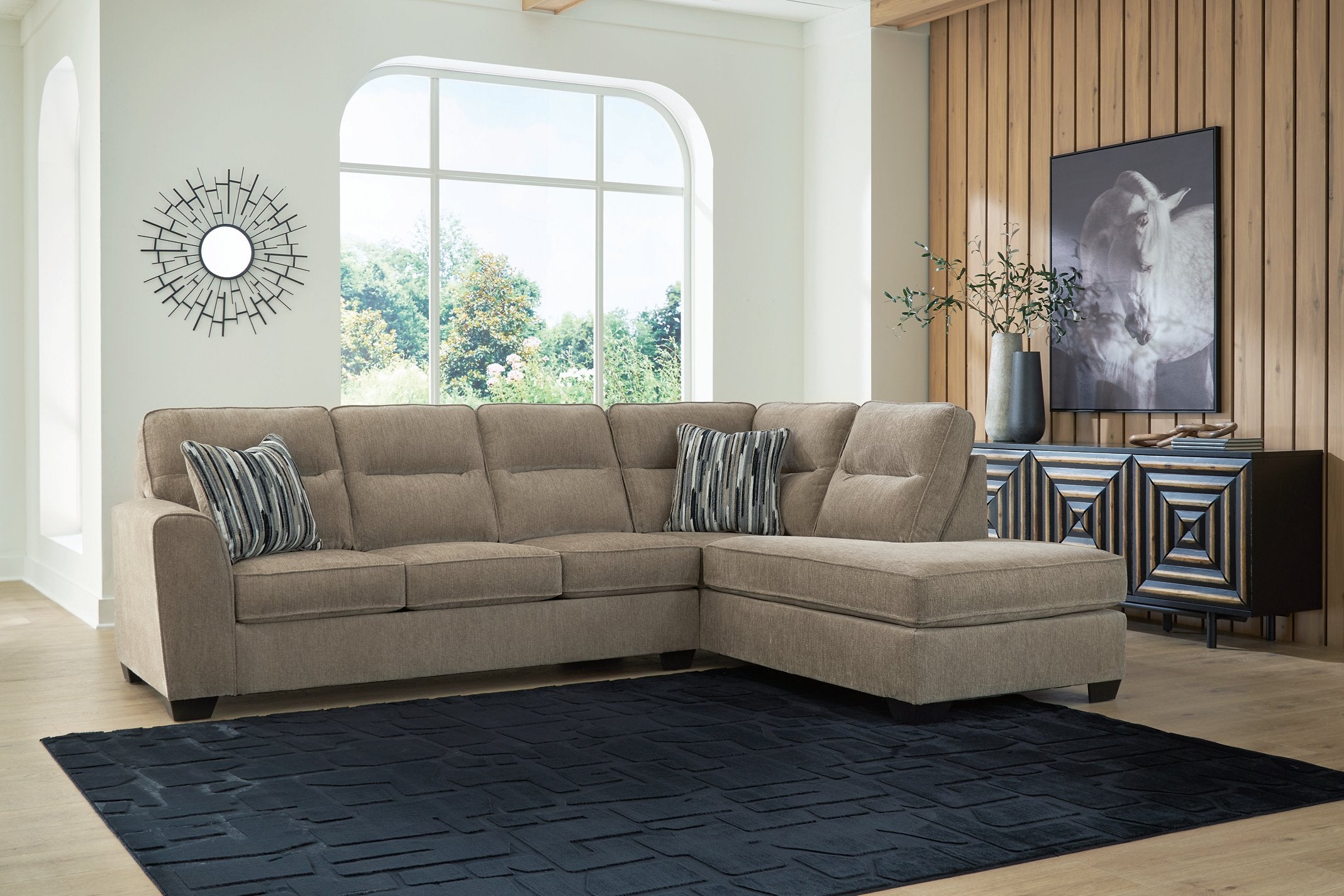 Olten Sectional with Chaise - Luxury Home Furniture (MI)