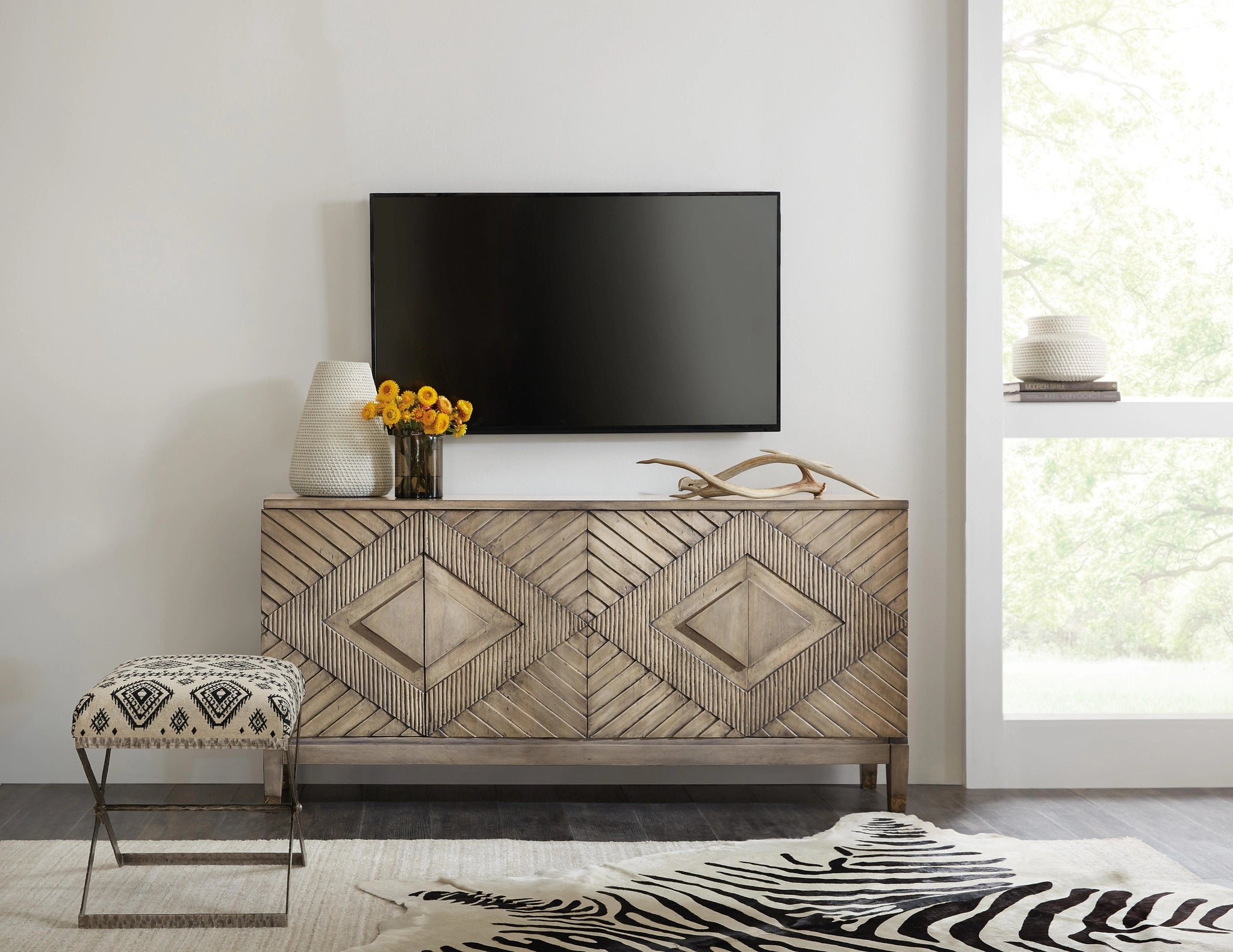 Entertainment Console - 5994-55472-95