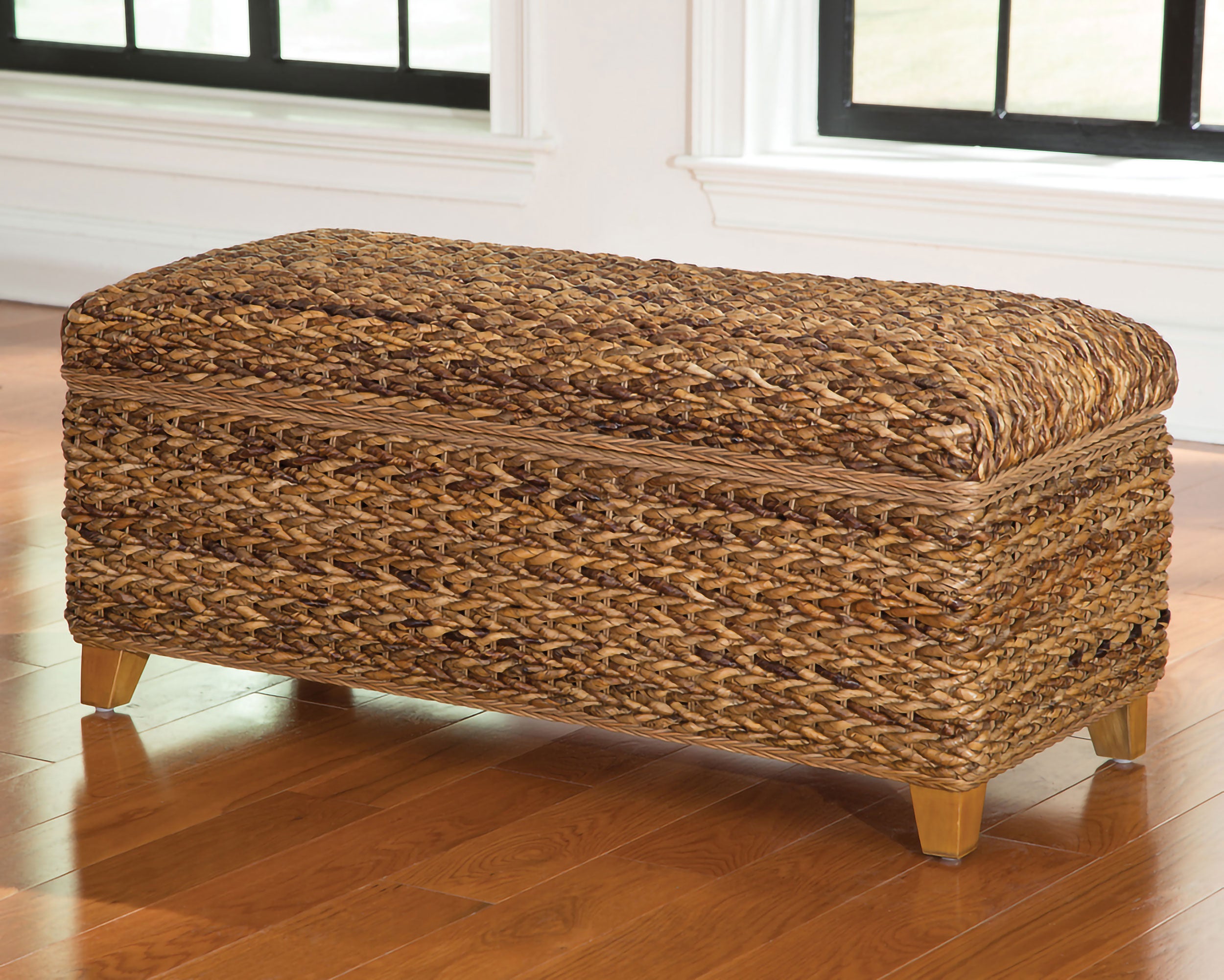 Laughton Storage Bench - Luxury Home Furniture (MI)