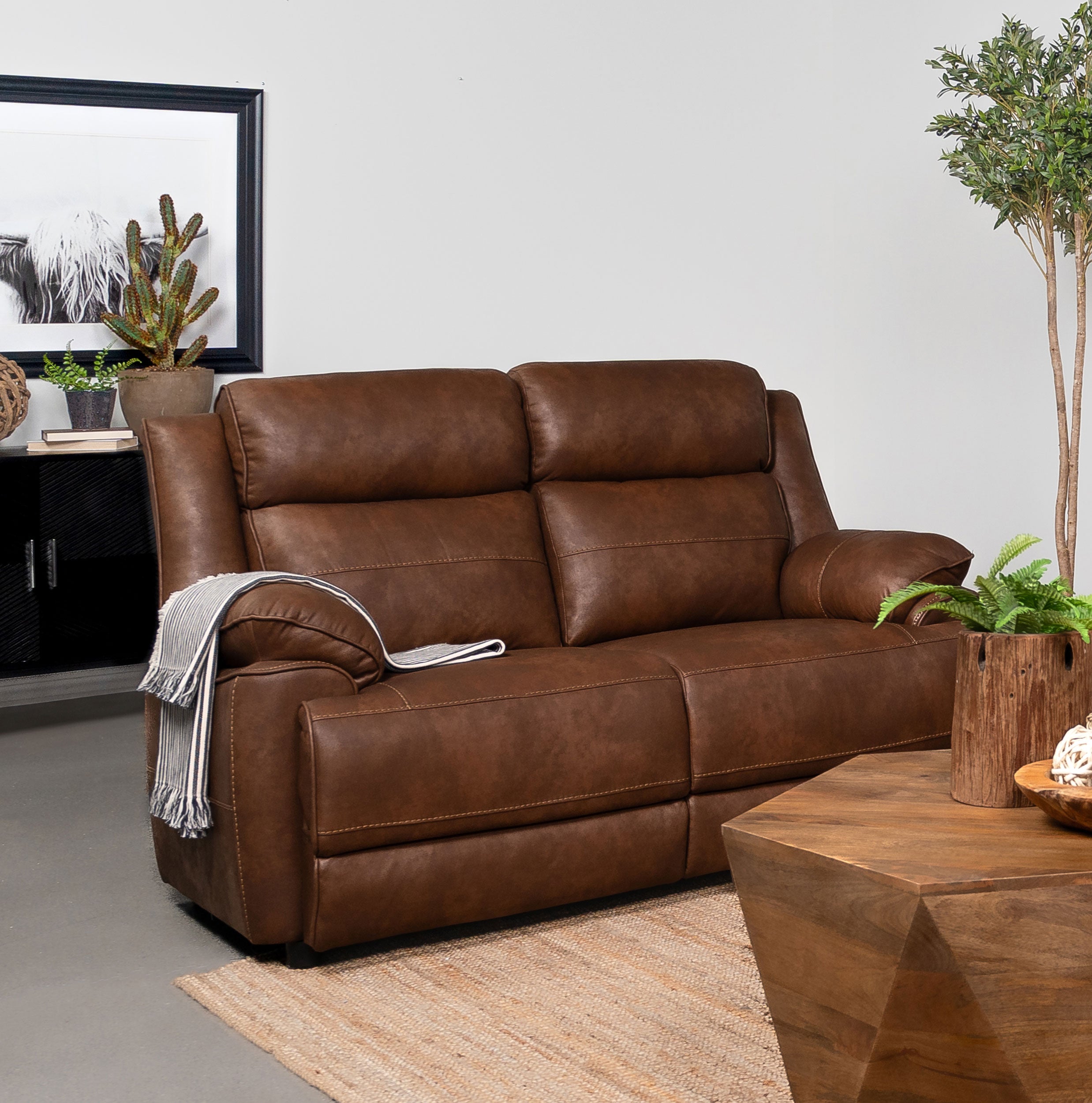 Ellington Loveseat - Luxury Home Furniture (MI)