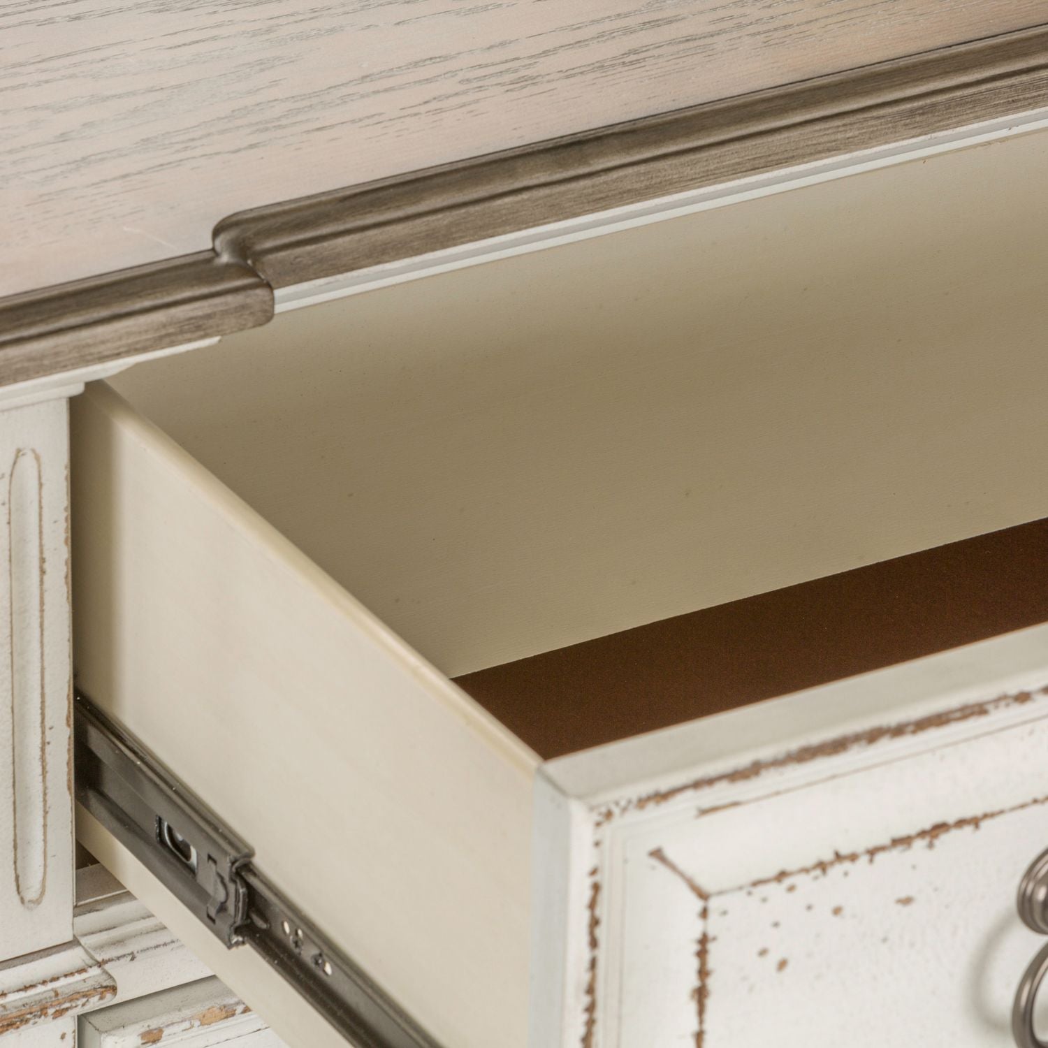 Abbey Park Drawer Chest in Antique White - Luxury Home Furniture (MI)