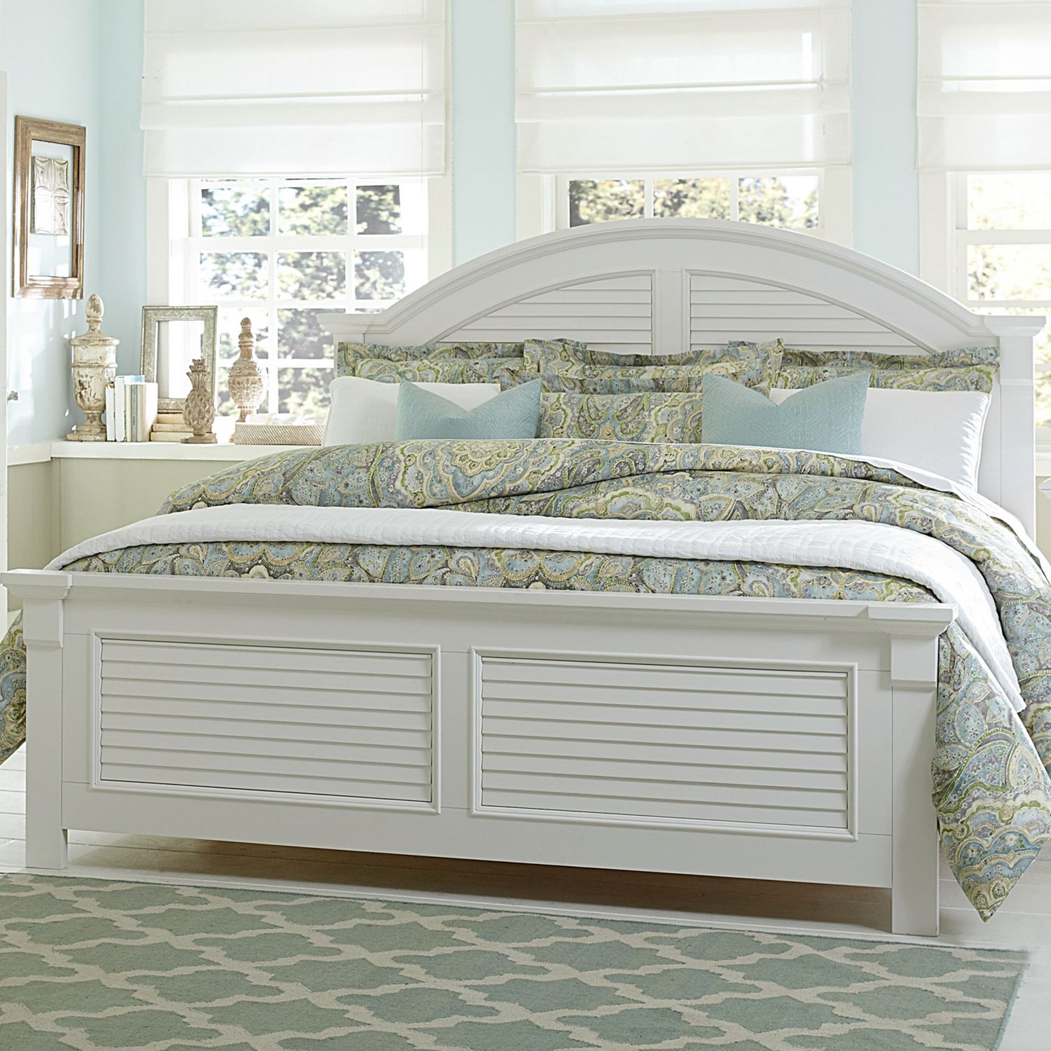 Summer House I Queen Panel Bed image
