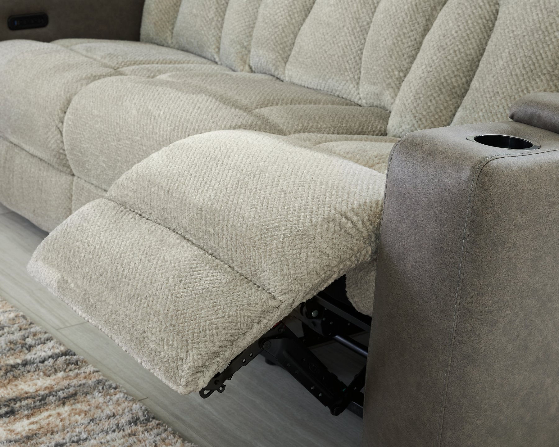 WhipLash Living Room Set - Luxury Home Furniture (MI)