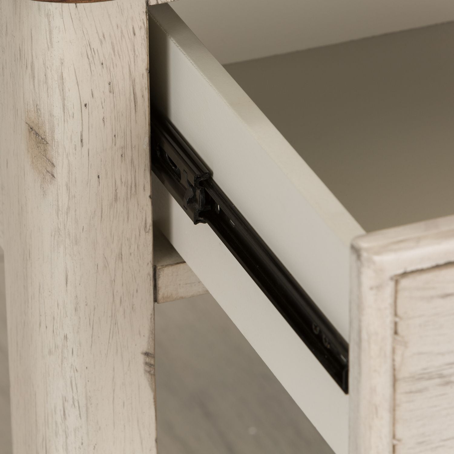 Farmhouse Reimagined End Table with Basket in Antique White - Luxury Home Furniture (MI)