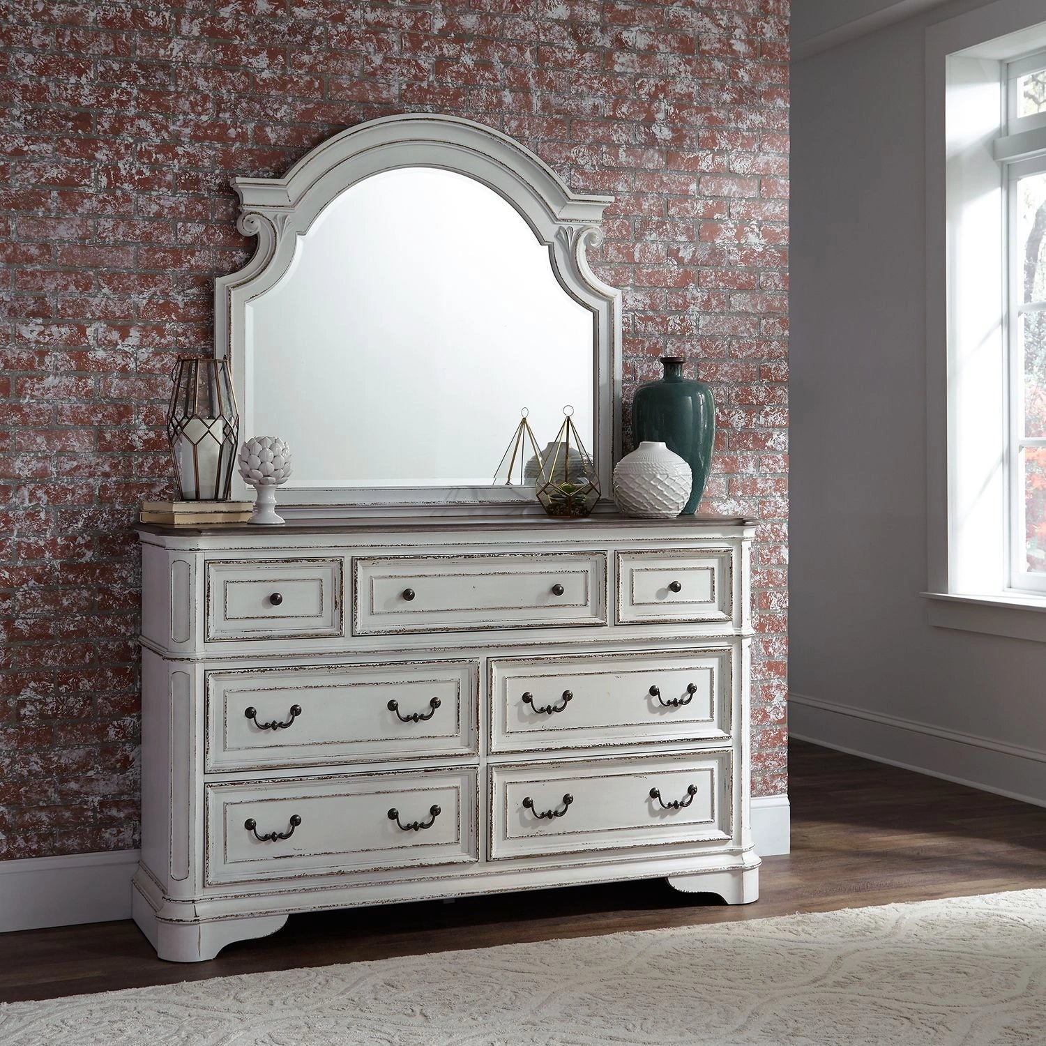 Magnolia Manor King California Panel Bed, Dresser & Mirror image