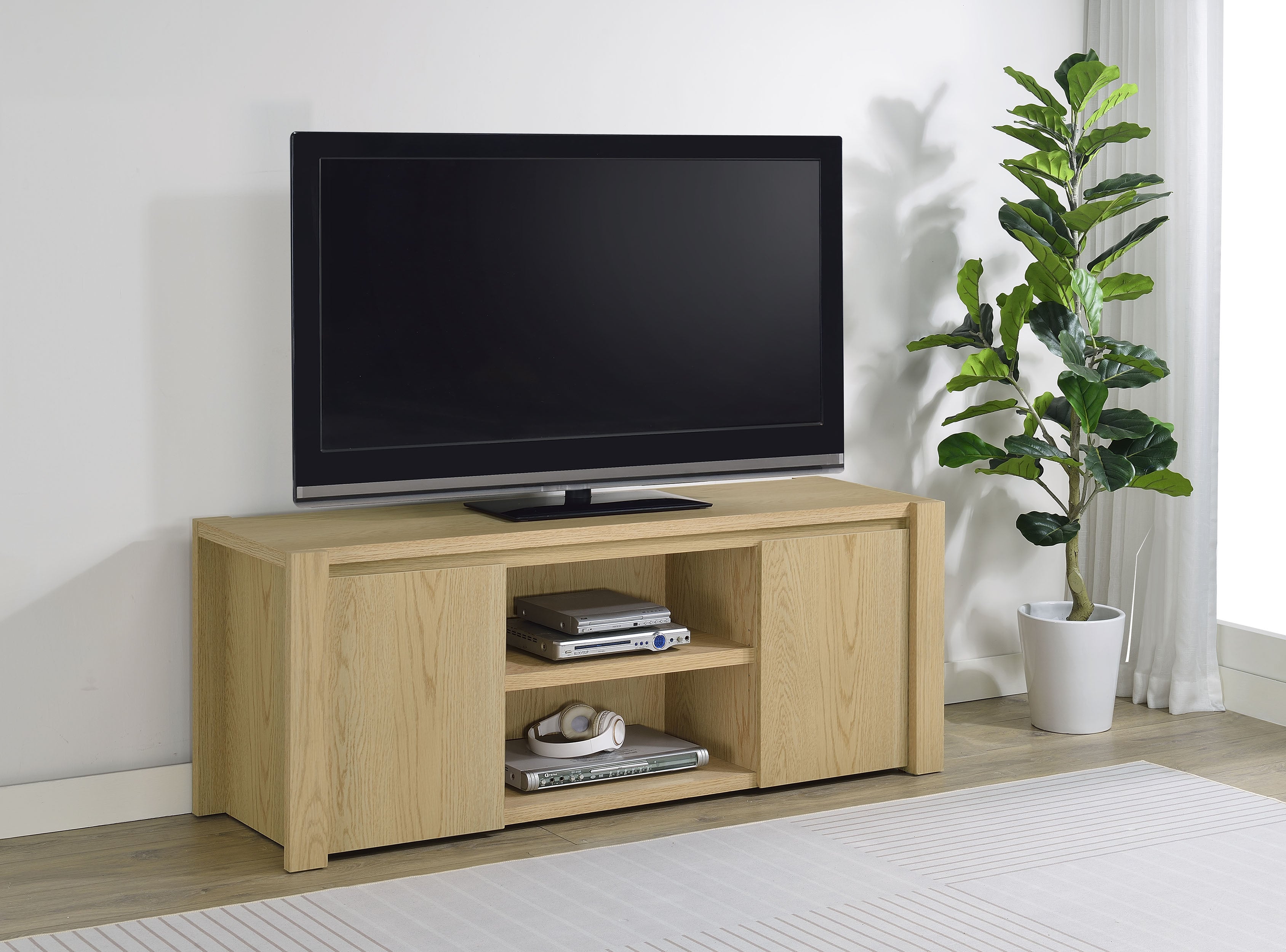 Laurelton TV Stand - Luxury Home Furniture (MI)