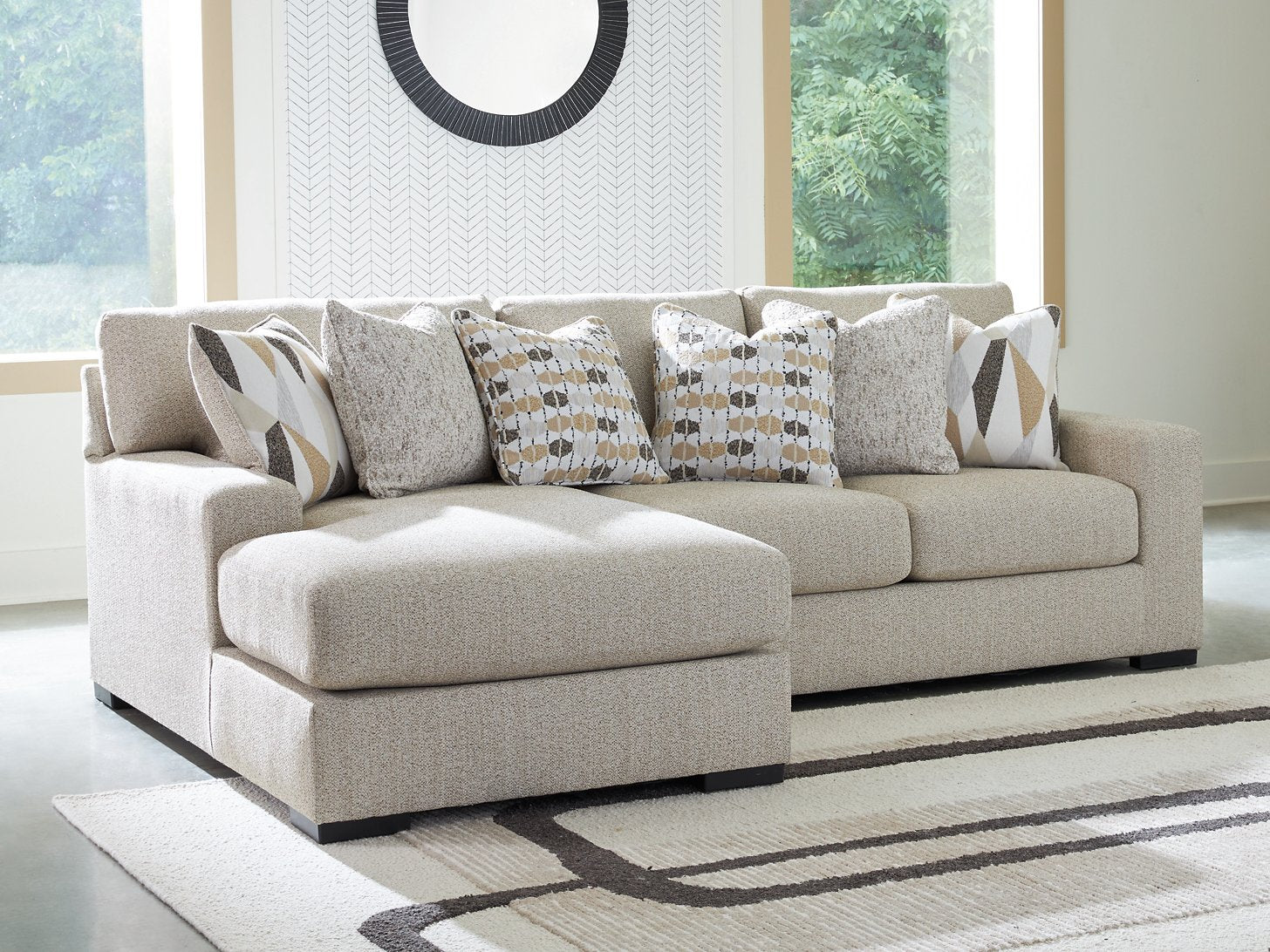 Laurelgrove Sectional Sofa Chaise - Luxury Home Furniture (MI)