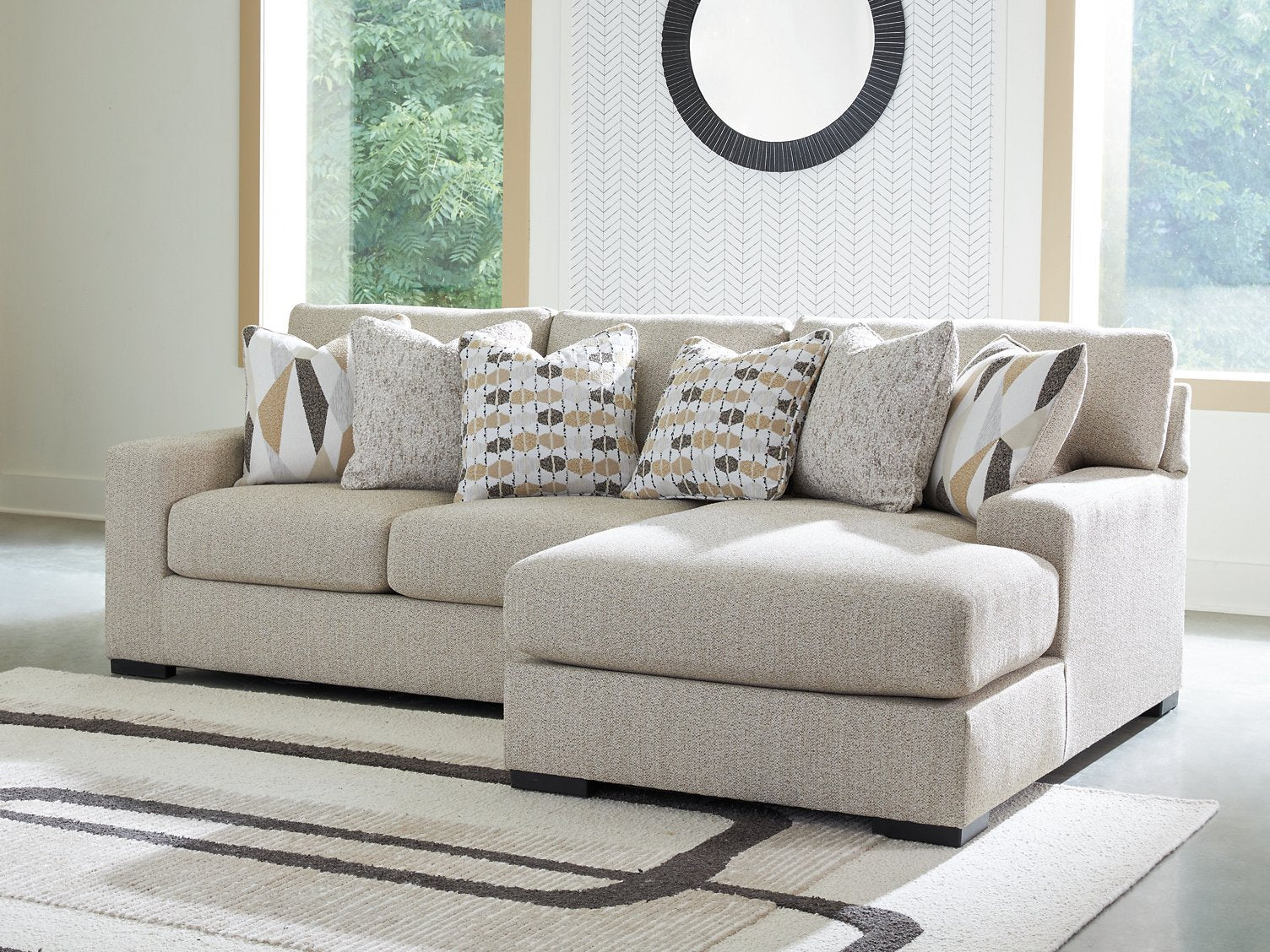 Laurelgrove Sectional Sofa Chaise - Luxury Home Furniture (MI)