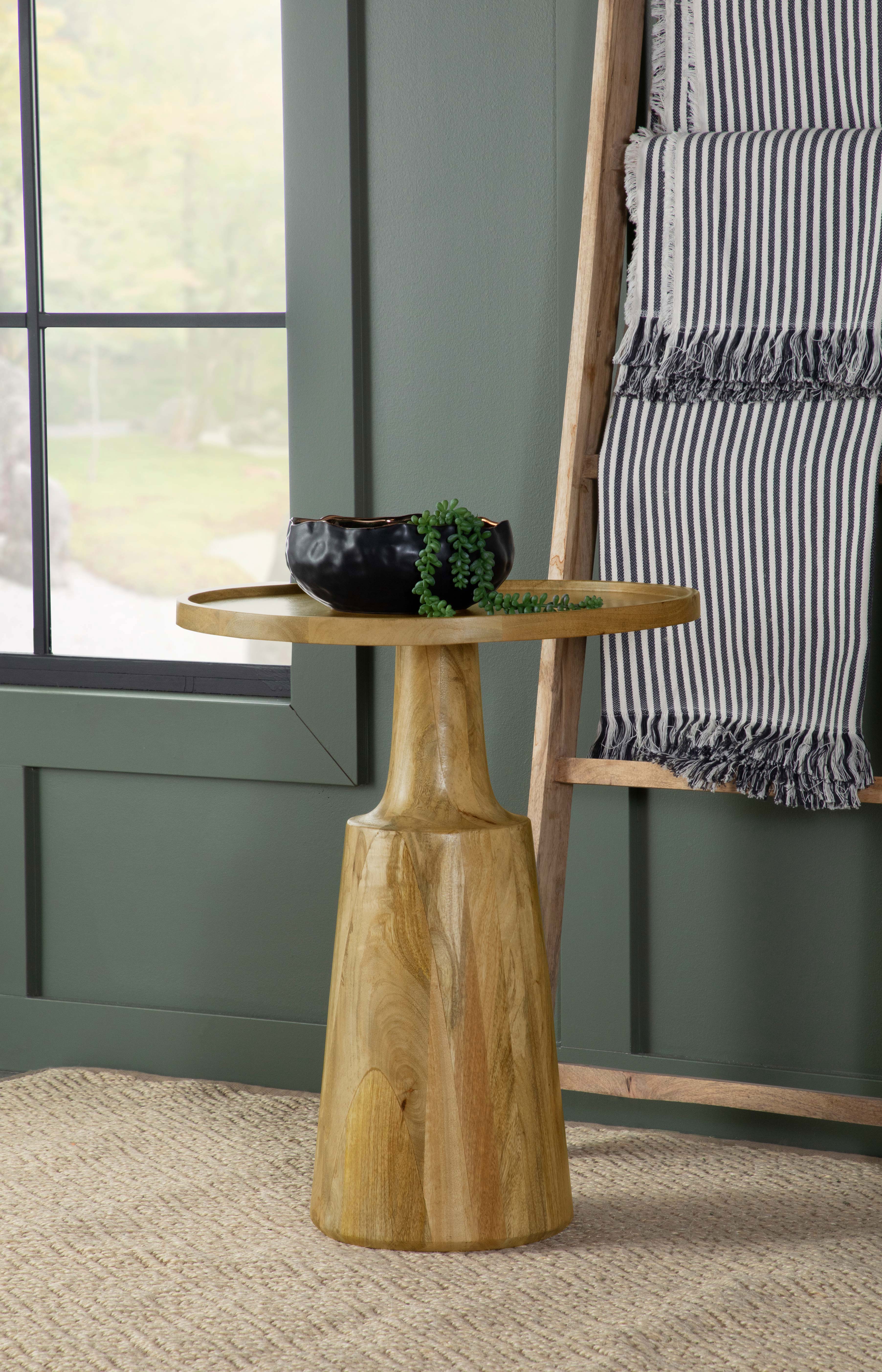 Ixia Round Accent Table - Luxury Home Furniture (MI)
