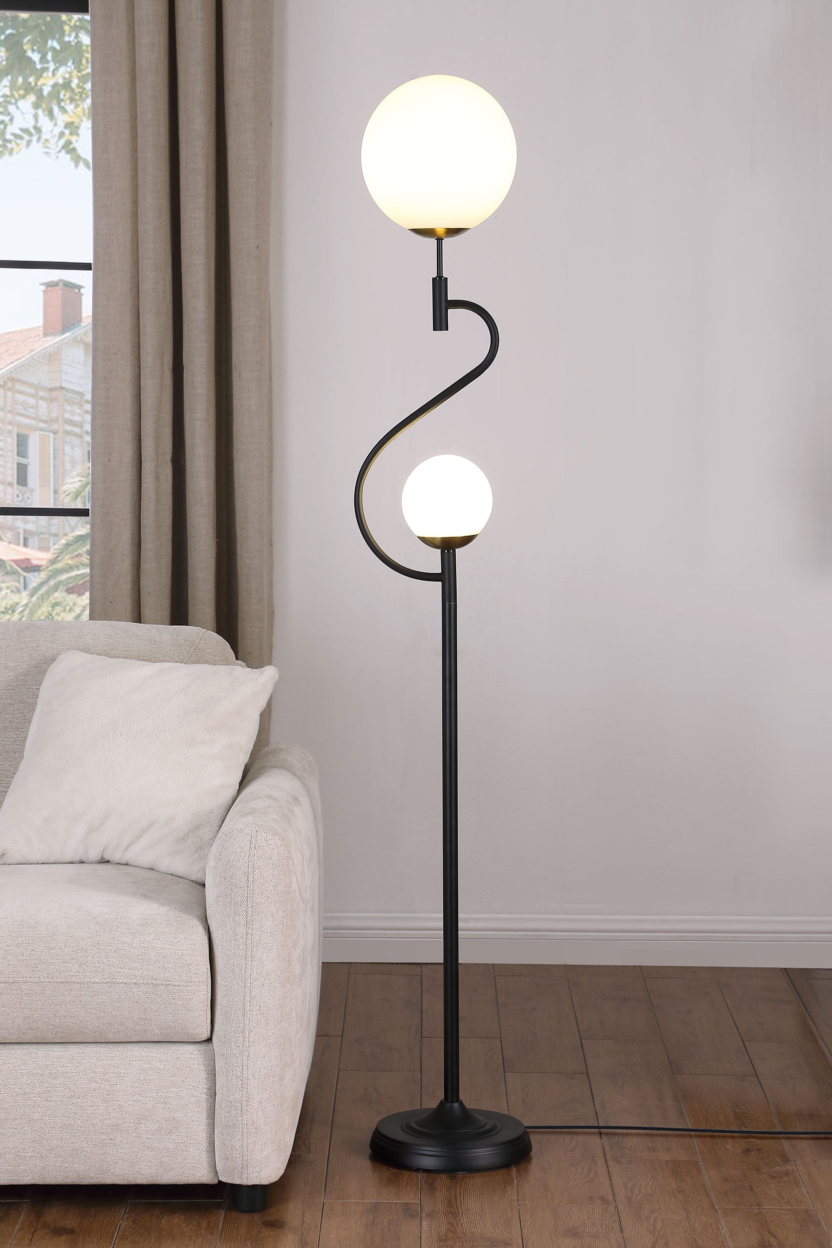 Dacki Floor Lamp - Luxury Home Furniture (MI)