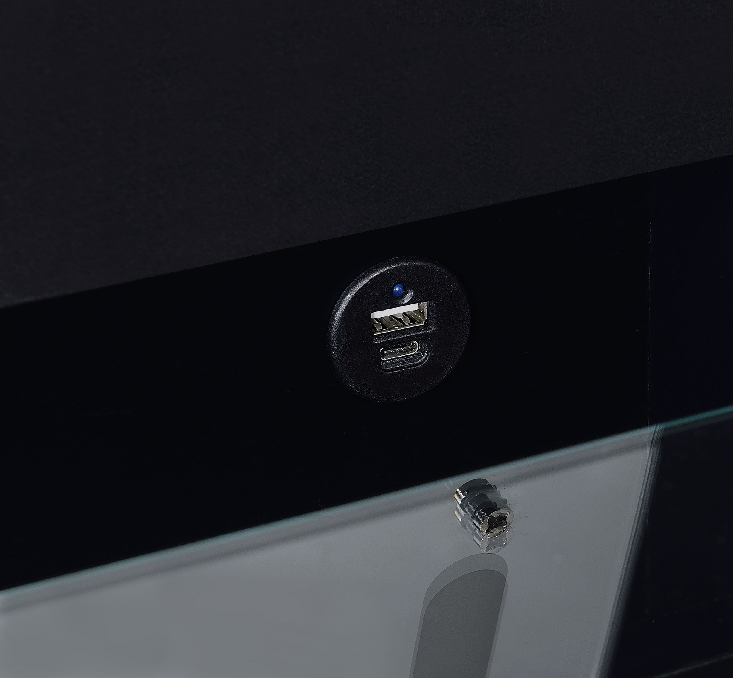 Danbury Vanity Set - Luxury Home Furniture (MI)