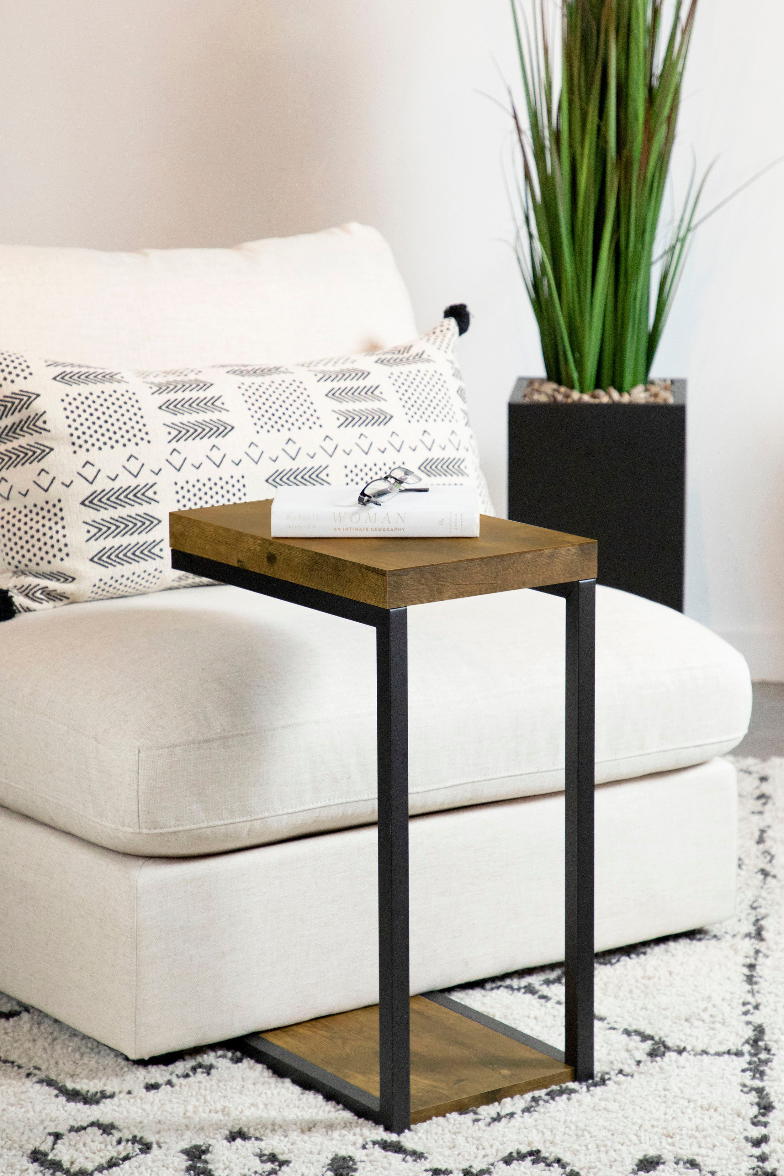Beck Side Table - Luxury Home Furniture (MI)