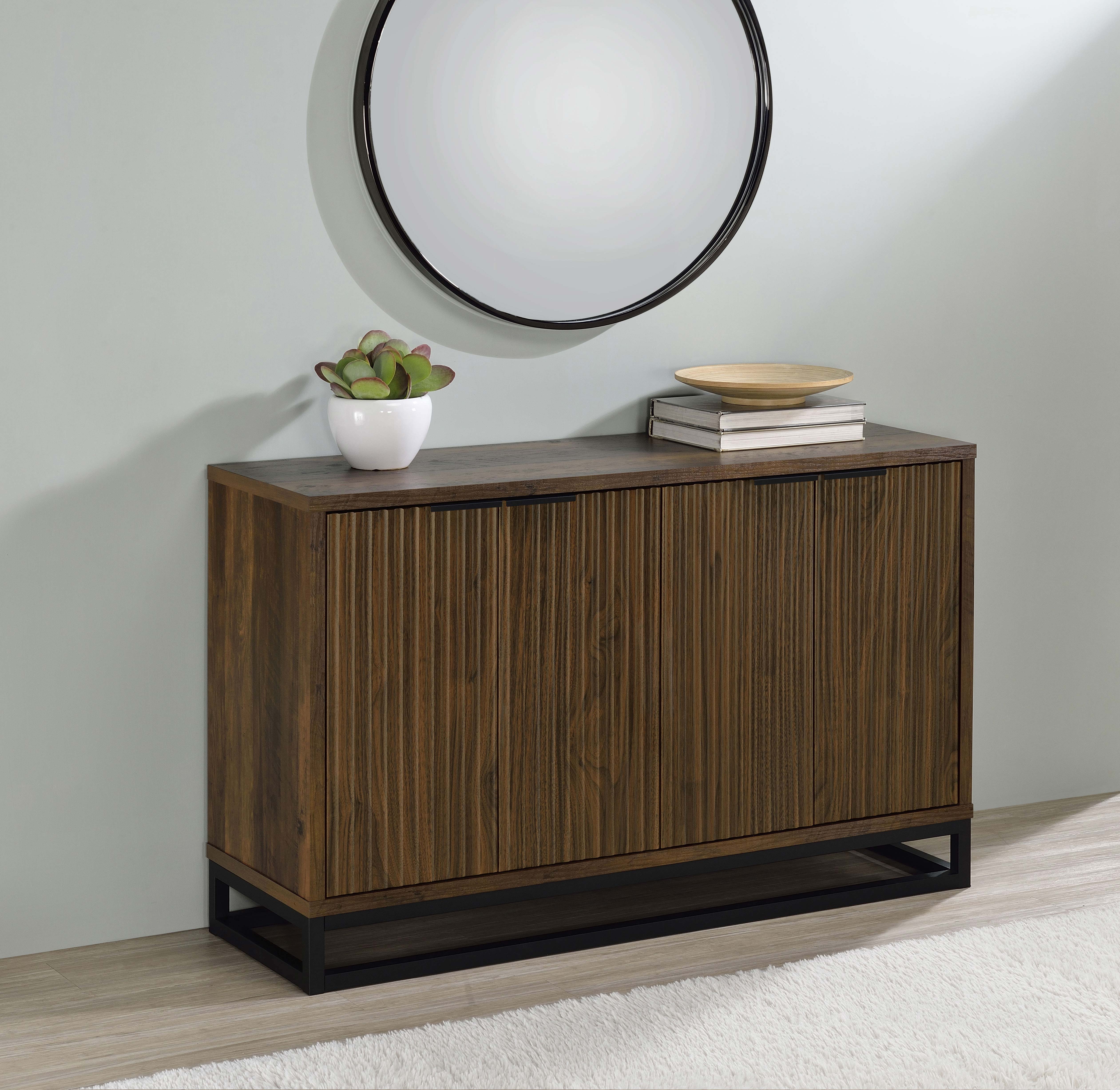 Ryatt Accent Cabinet - Luxury Home Furniture (MI)