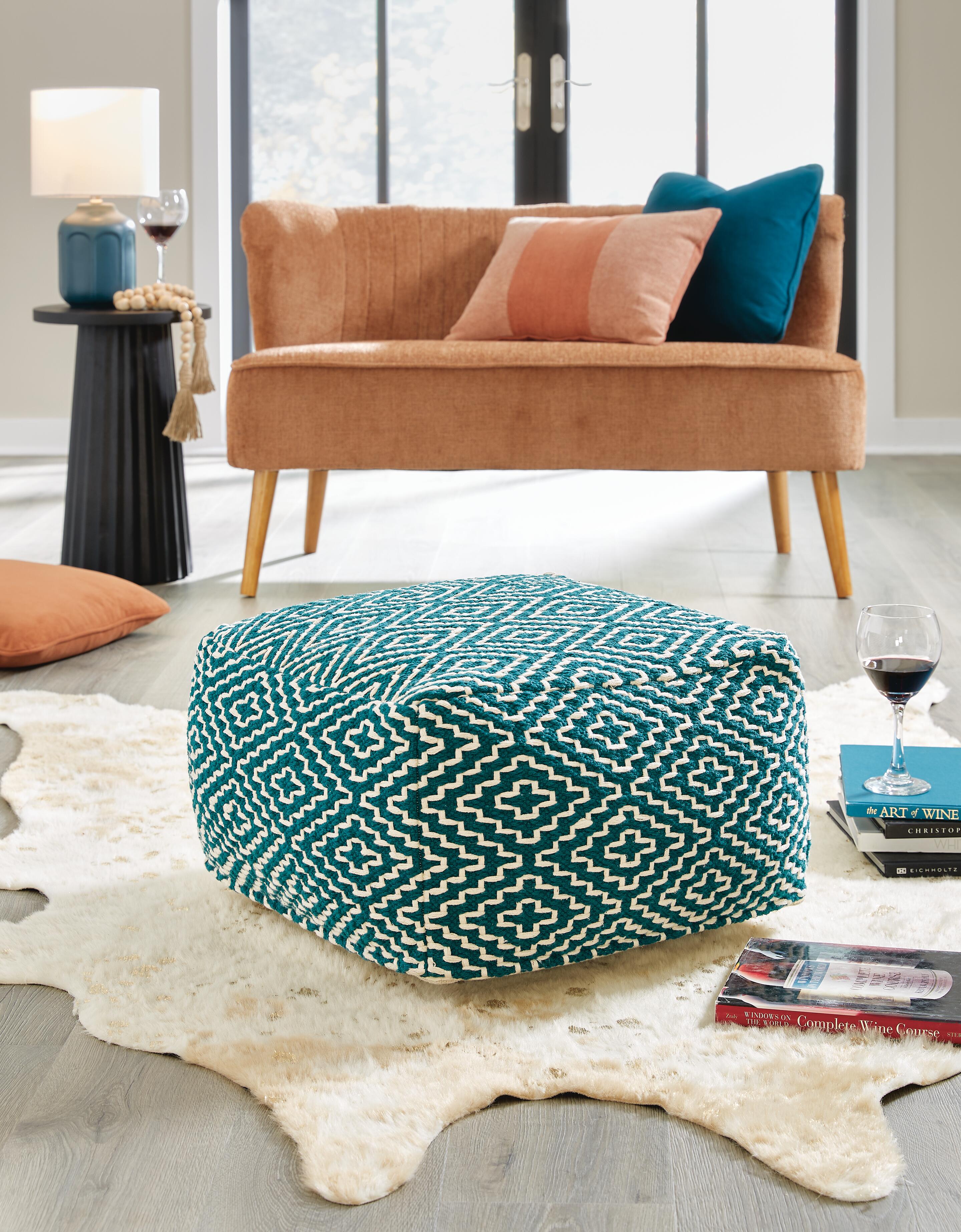 Brynnsen Pouf - Luxury Home Furniture (MI)