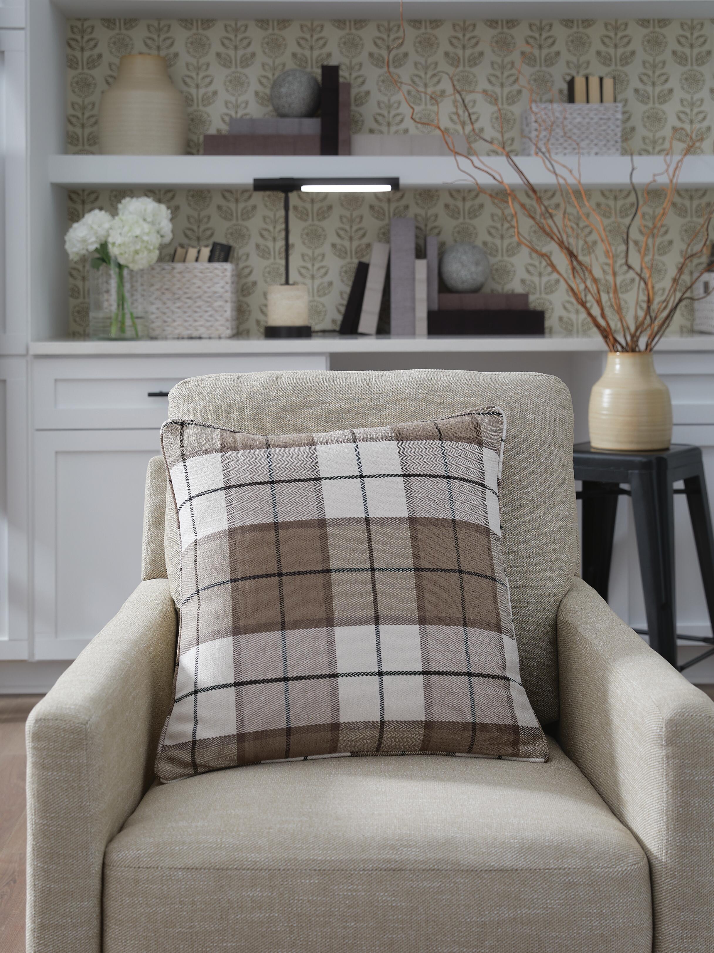 Godricton Pillow (Set of 4) - Luxury Home Furniture (MI)