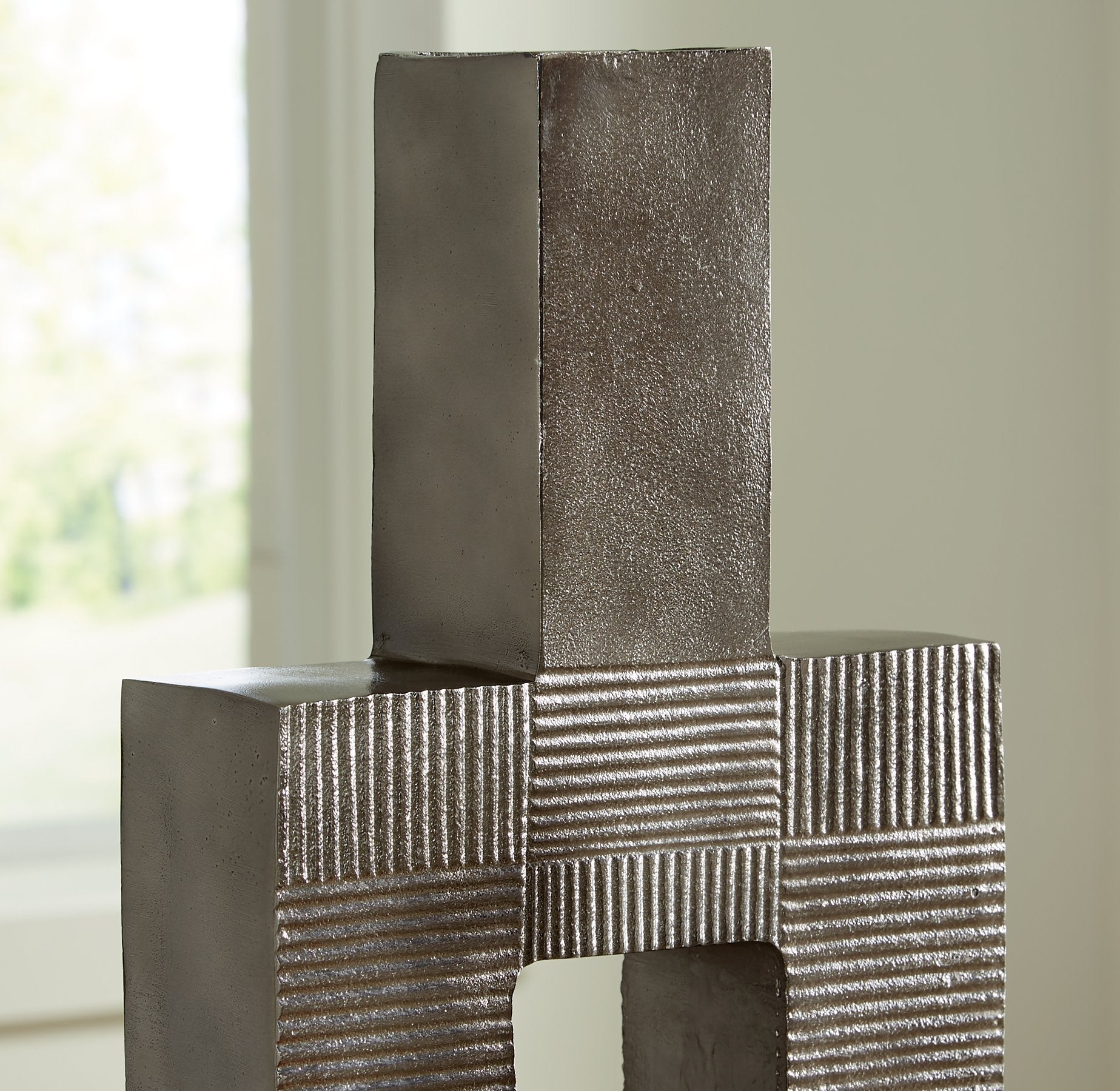 Wrengrove Vase - Luxury Home Furniture (MI)