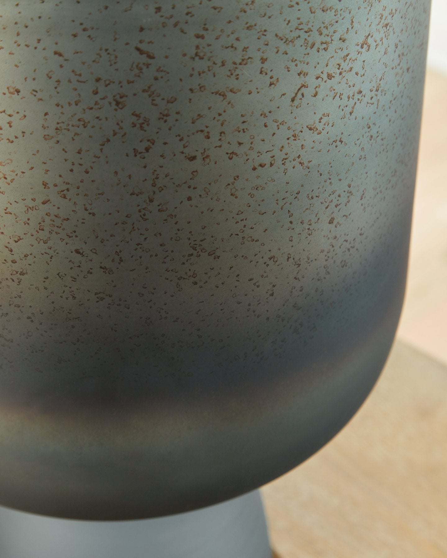 Pennmore Vase - Luxury Home Furniture (MI)