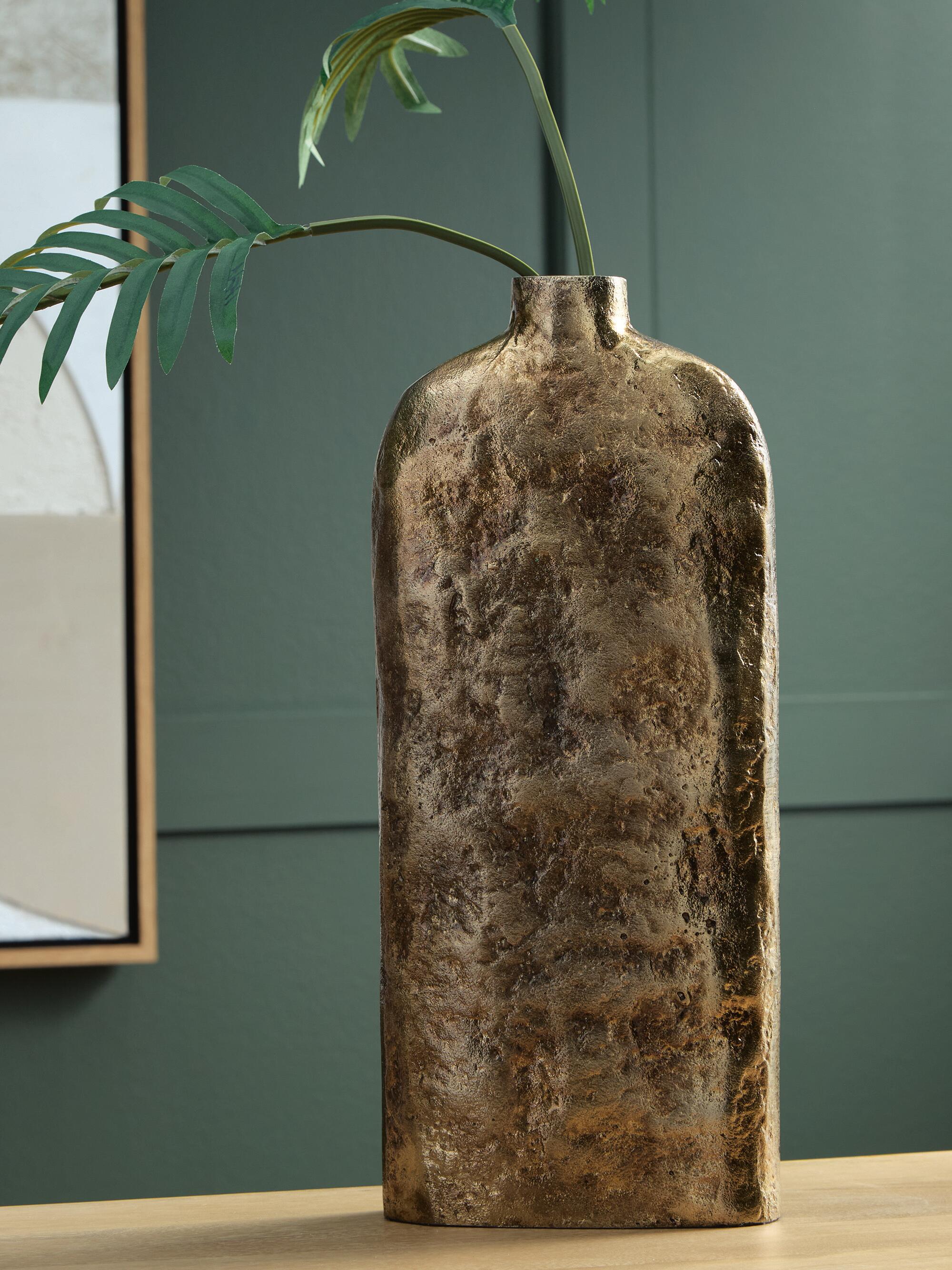 Wallmond Vase - Luxury Home Furniture (MI)
