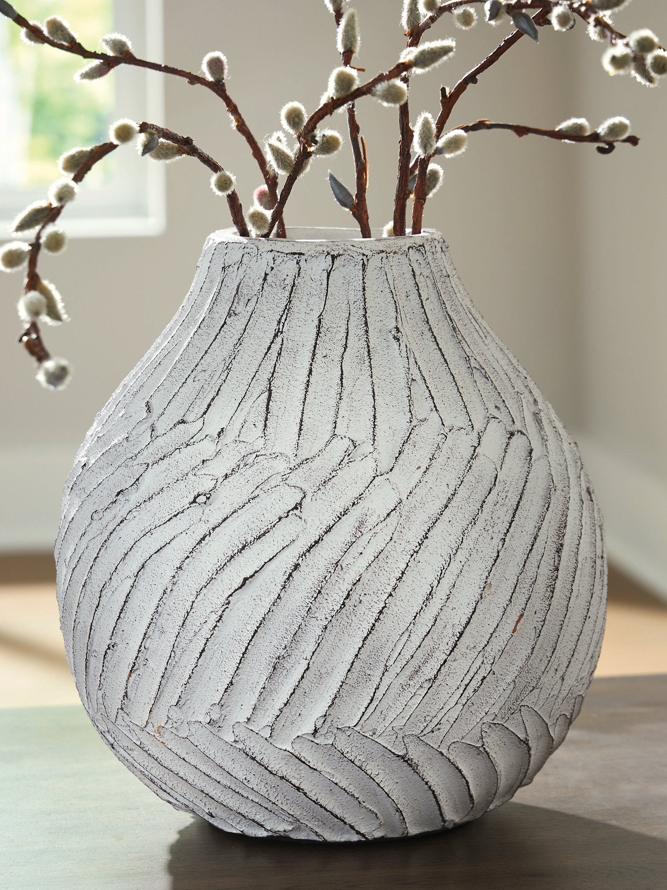 Shelvie Vase - Luxury Home Furniture (MI)