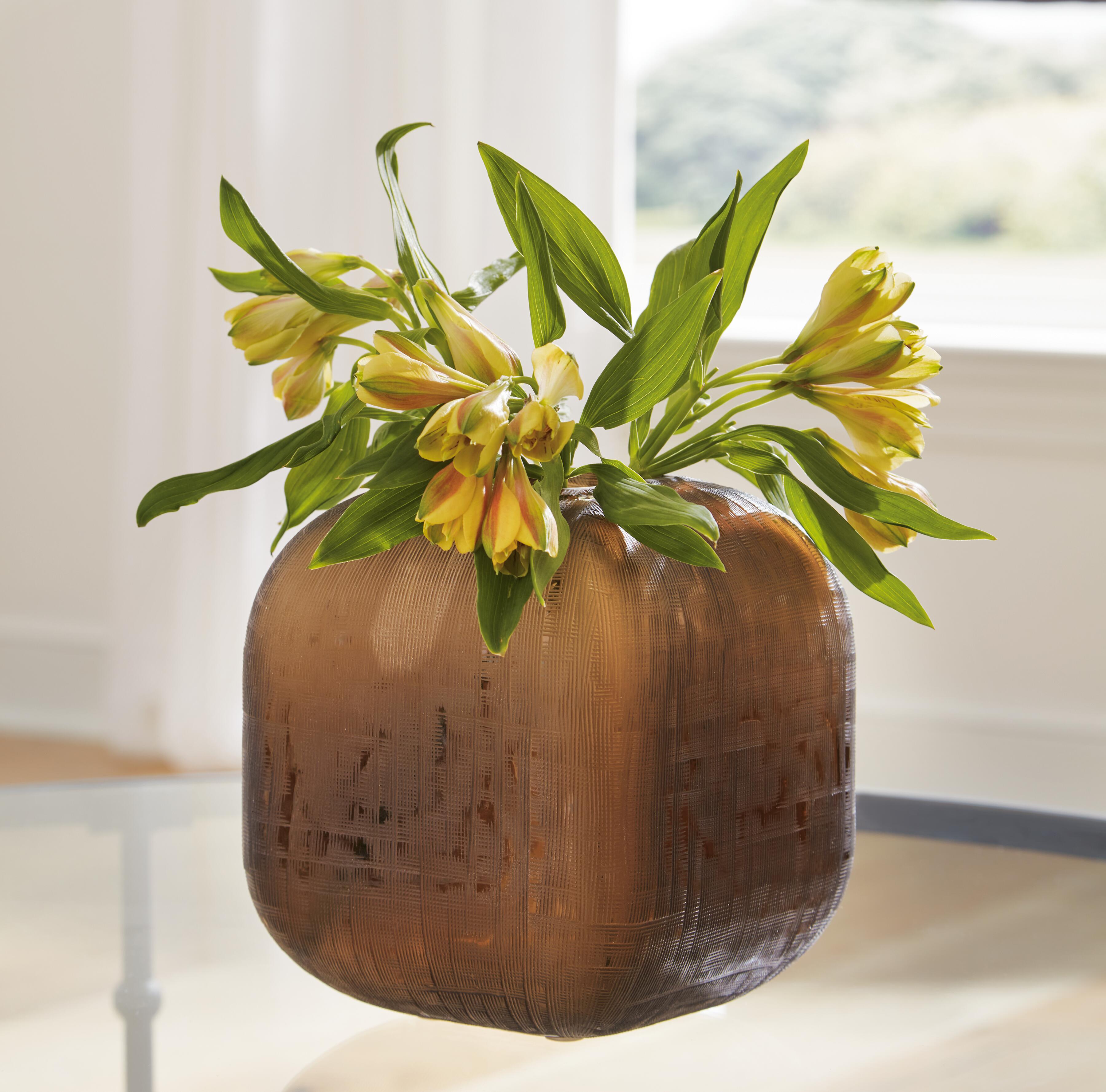 Capard Vase - Luxury Home Furniture (MI)