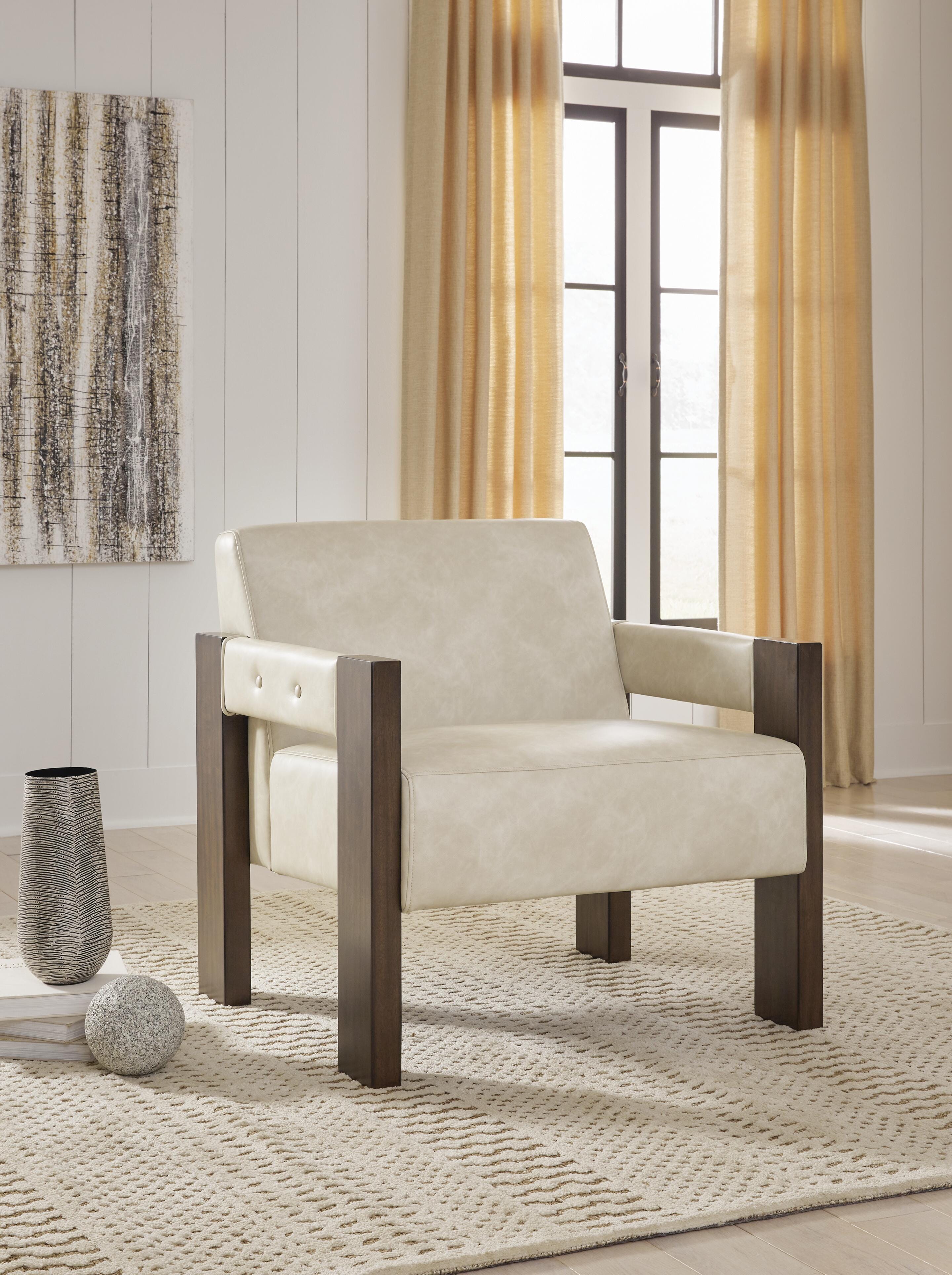 Adlanlock Accent Chair - Luxury Home Furniture (MI)