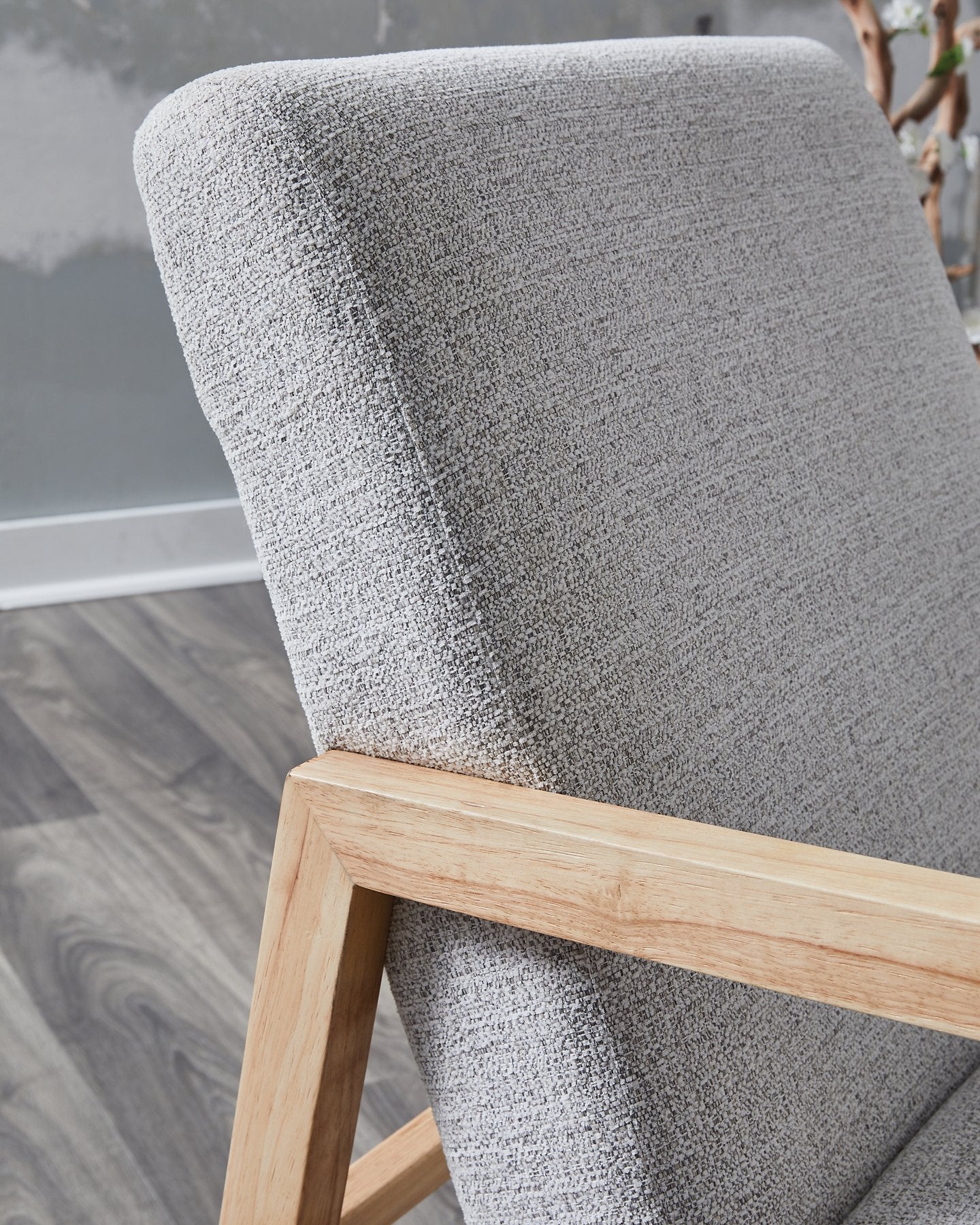Wychworth Accent Chair - Luxury Home Furniture (MI)