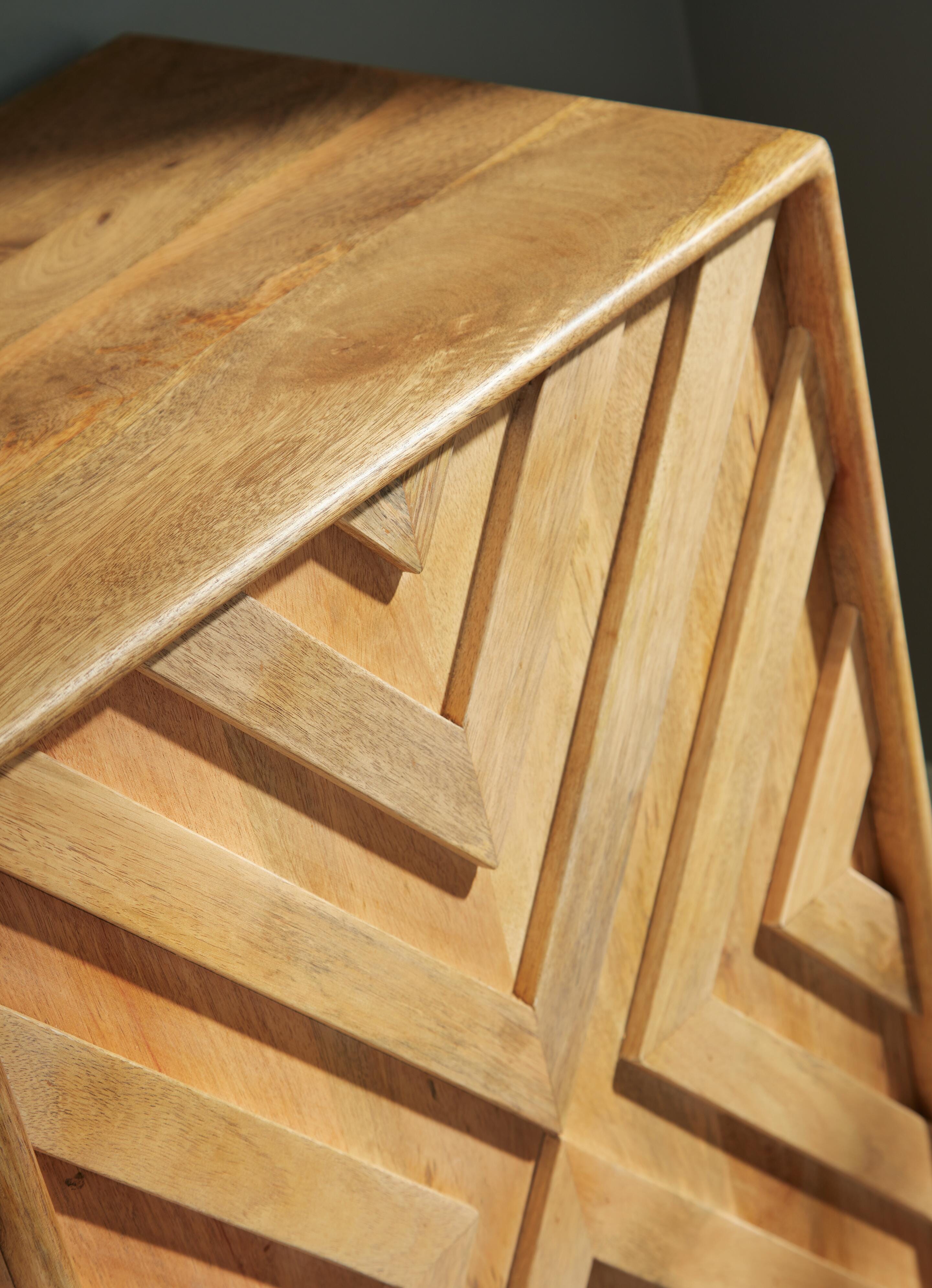 Cadewick Accent Cabinet - Luxury Home Furniture (MI)