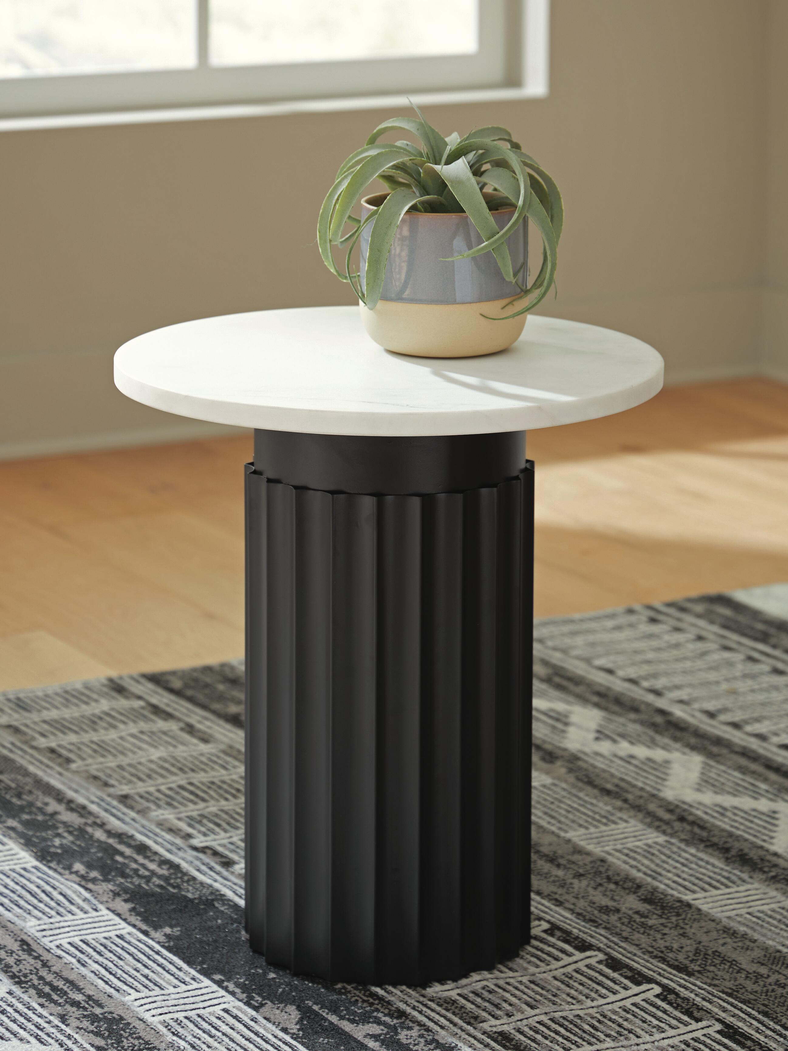 Wainstone Accent Table - Luxury Home Furniture (MI)
