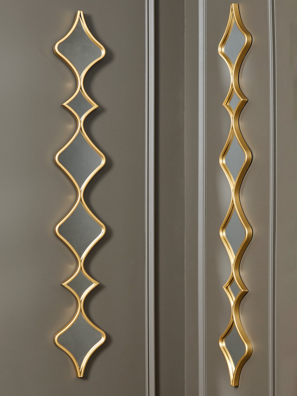Harriswood Accent Mirror Set (Set of 2) - Luxury Home Furniture (MI)