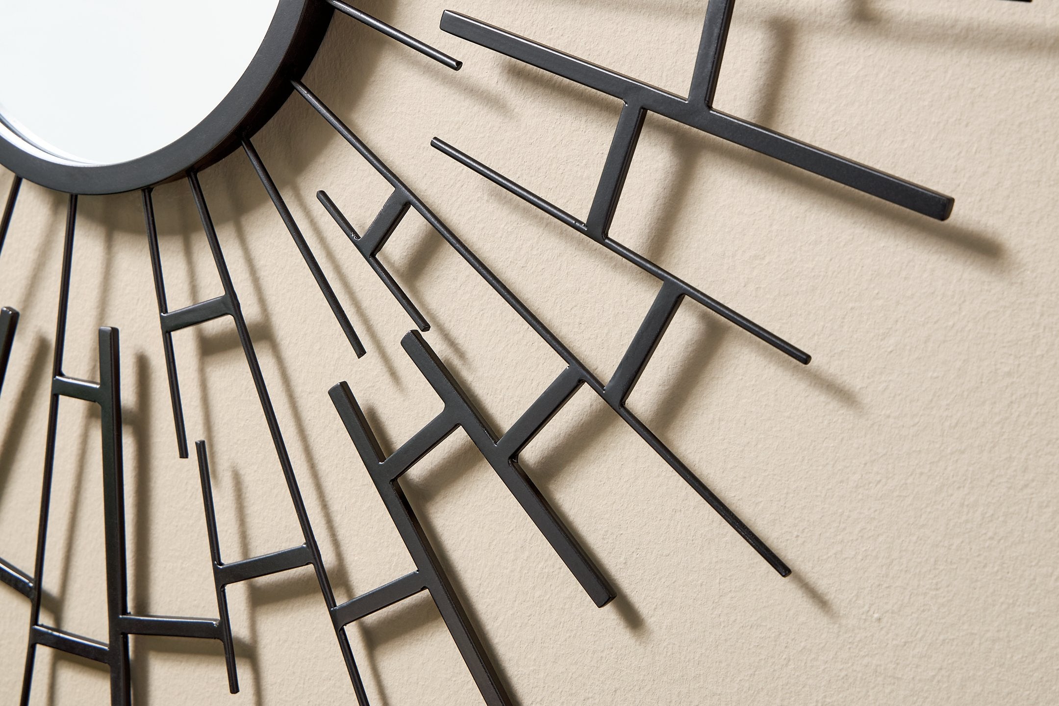 Garrenworth Accent Mirror - Luxury Home Furniture (MI)