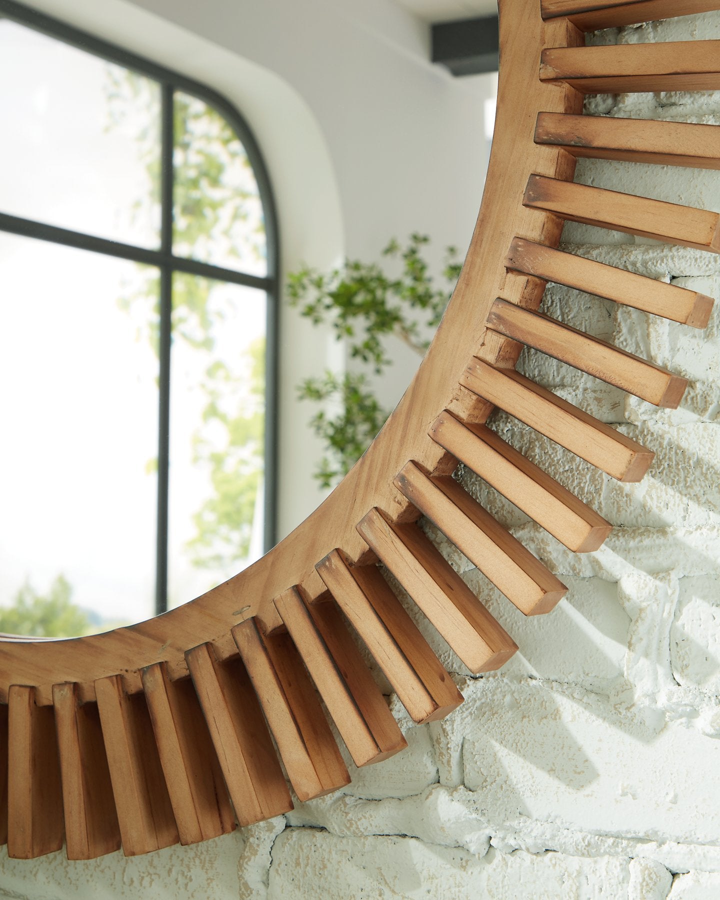 Tedwell Accent Mirror - Luxury Home Furniture (MI)