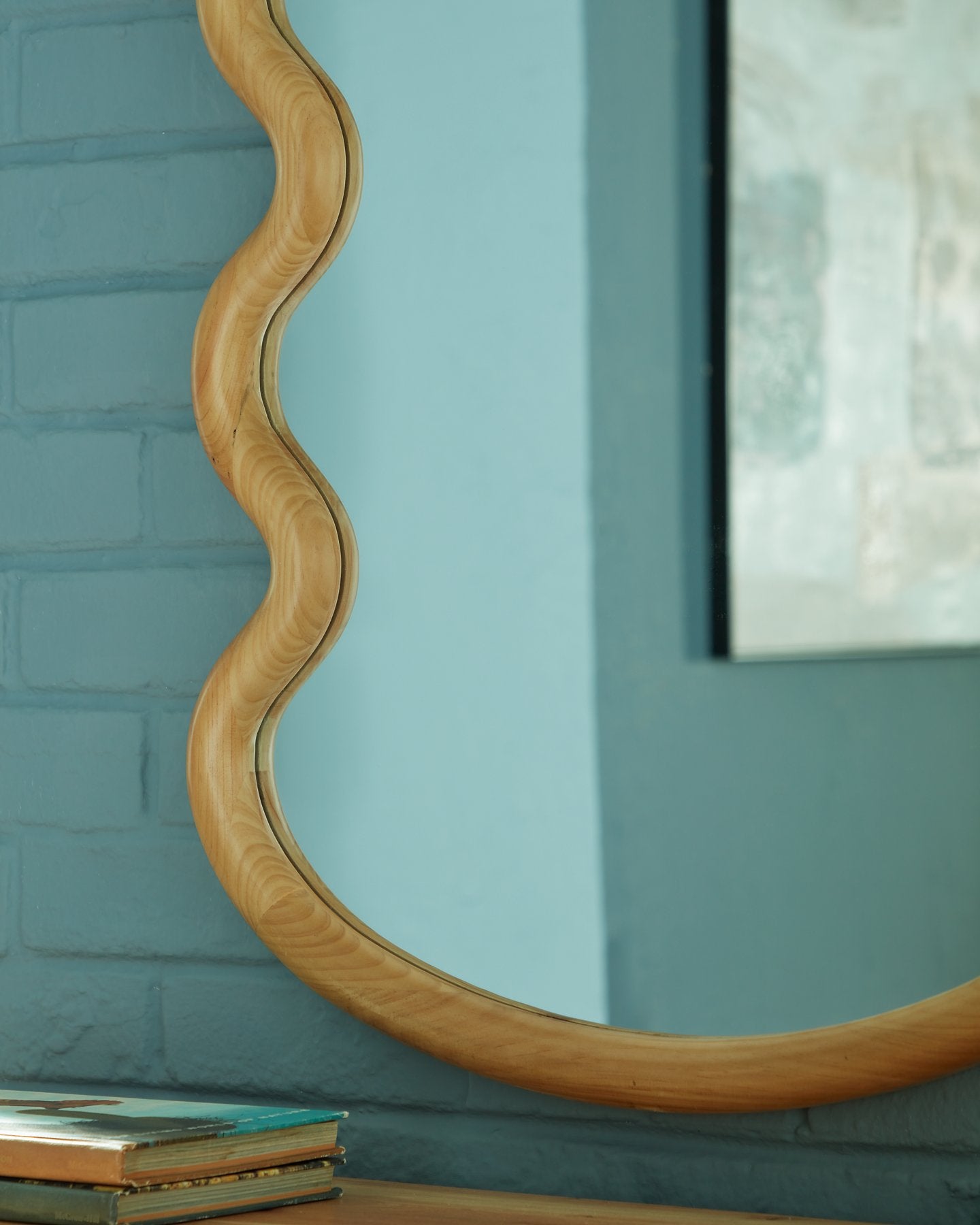 Serendis Accent Mirror - Luxury Home Furniture (MI)