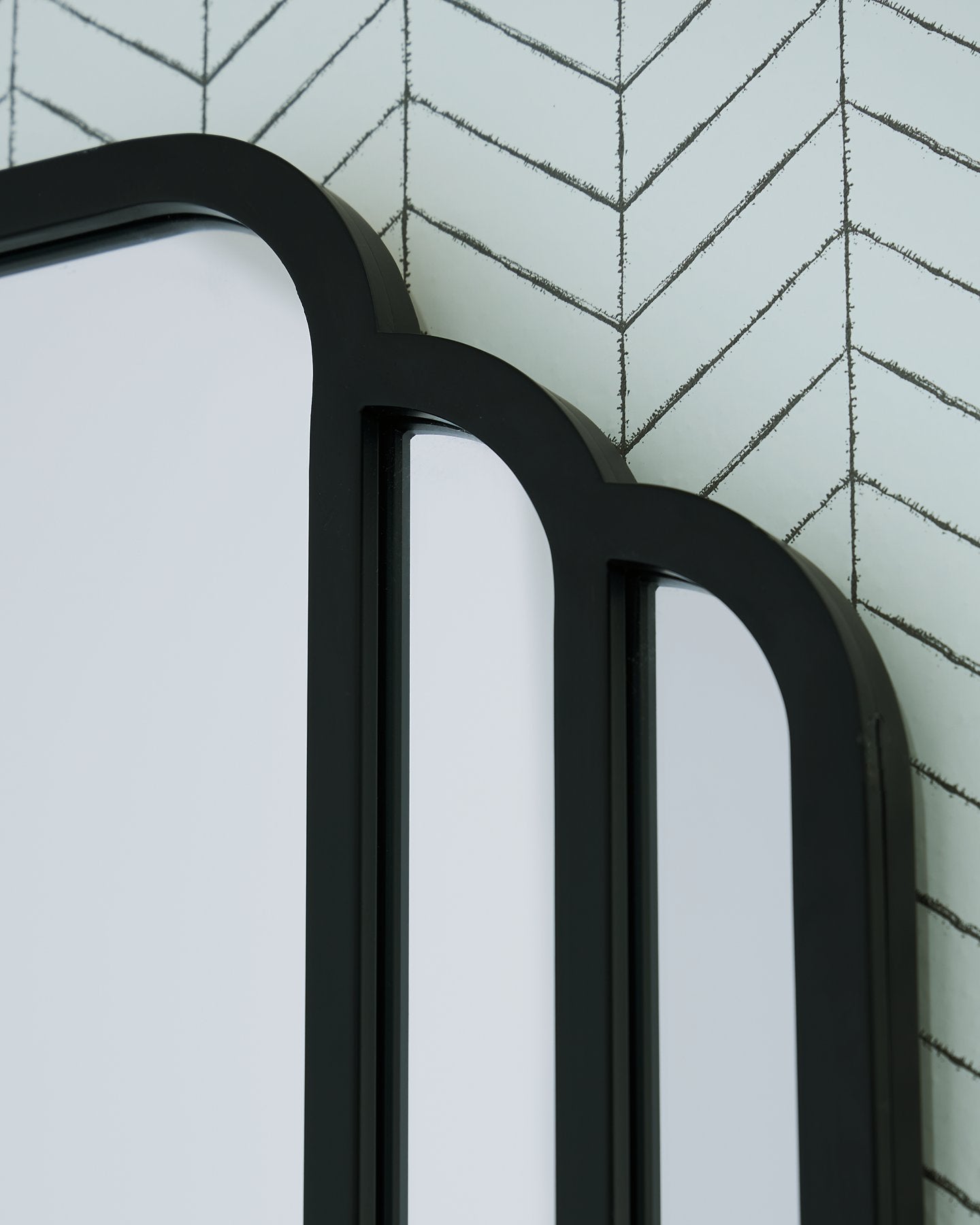 Antigone Floor Mirror - Luxury Home Furniture (MI)